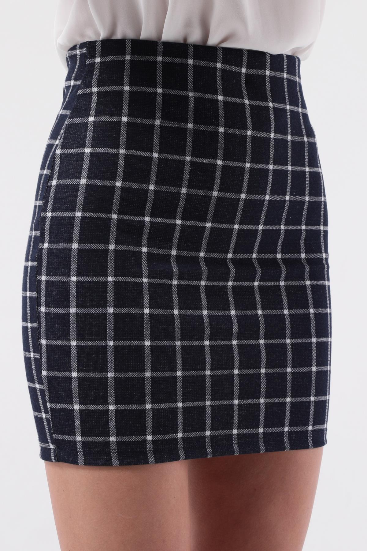 SEZER AKTAŞ LACİVERT KARELİ DAR  MİNİ ETEK