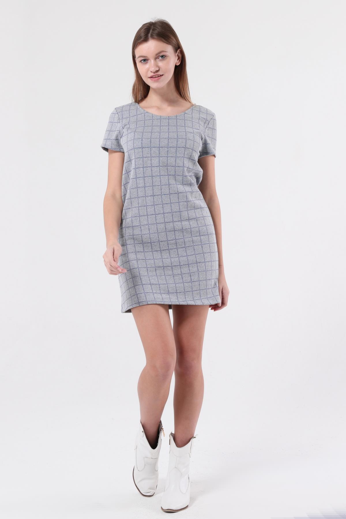 SEZER AKTAŞ MAVİ KARELİ  GRİ MİNİ ELBİSE