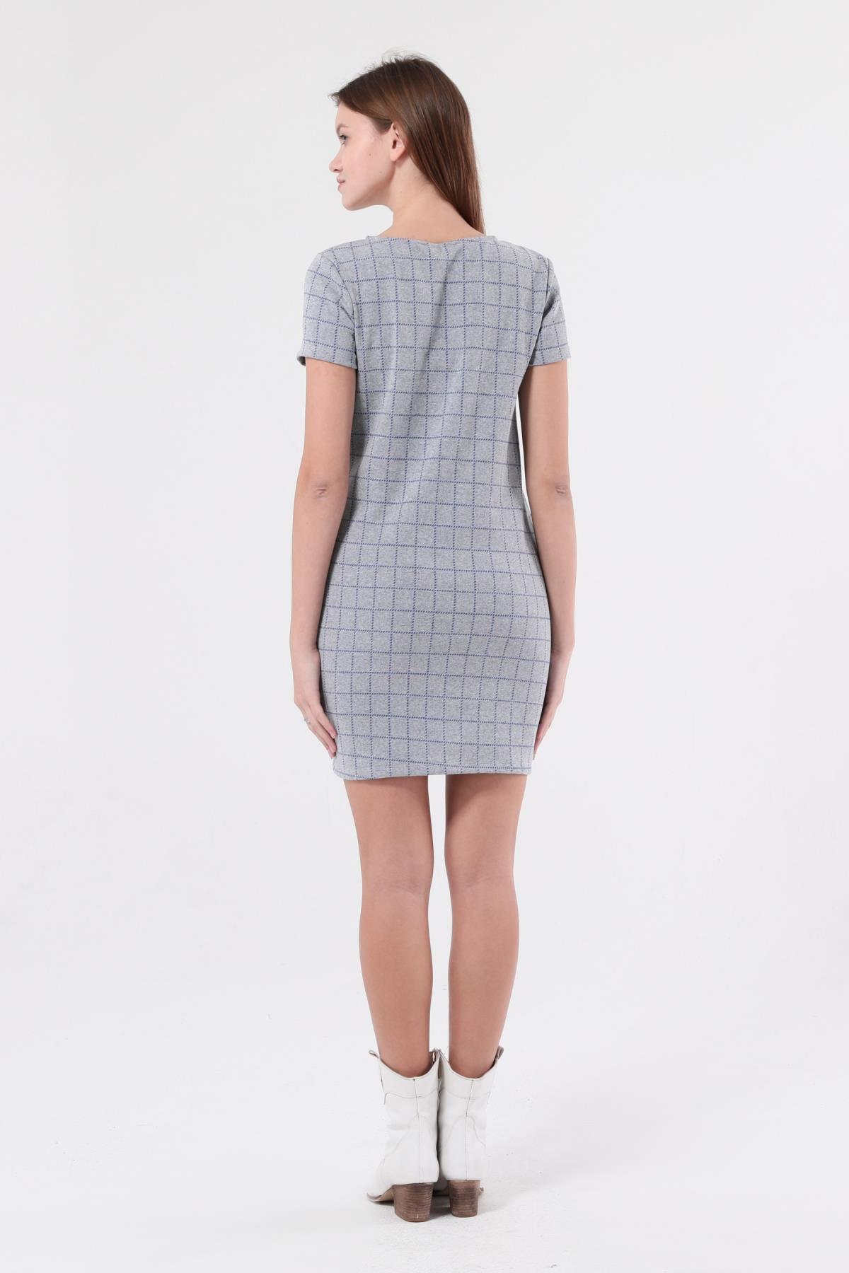 SEZER AKTAŞ MAVİ KARELİ  GRİ MİNİ ELBİSE