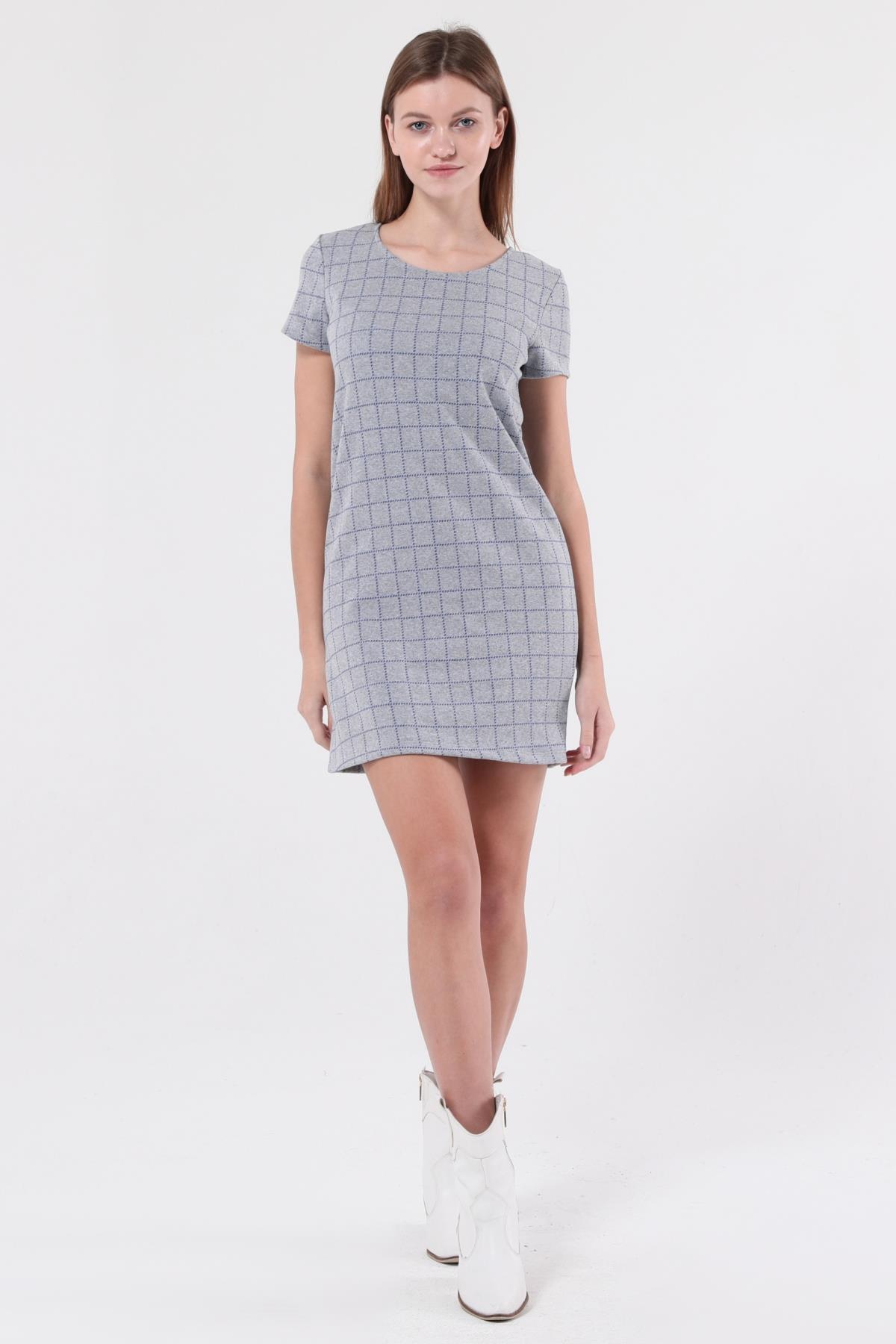 SEZER AKTAŞ MAVİ KARELİ  GRİ MİNİ ELBİSE