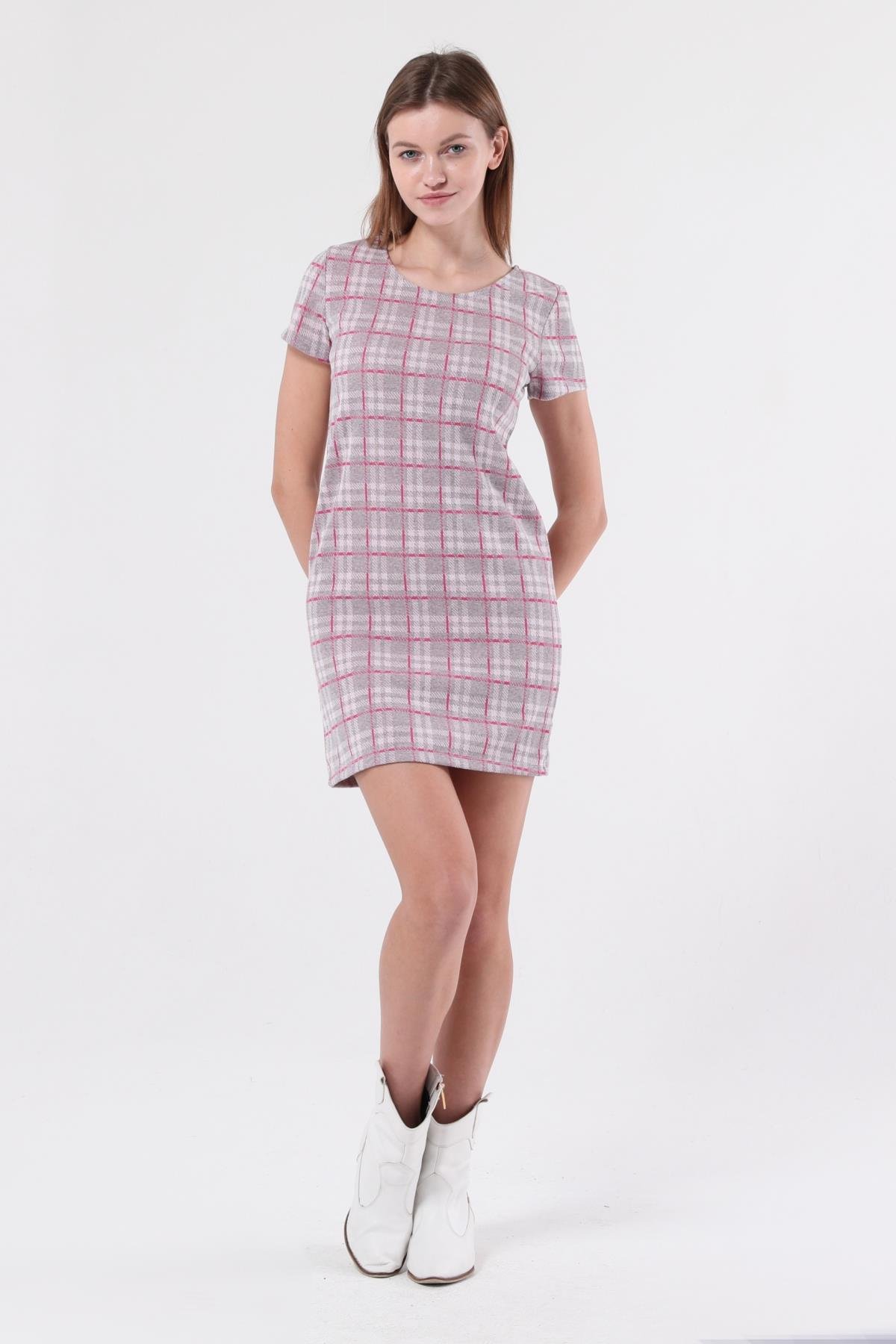 SEZER AKTAŞ PEMBE EKOSELİ MİNİ ELBİSE