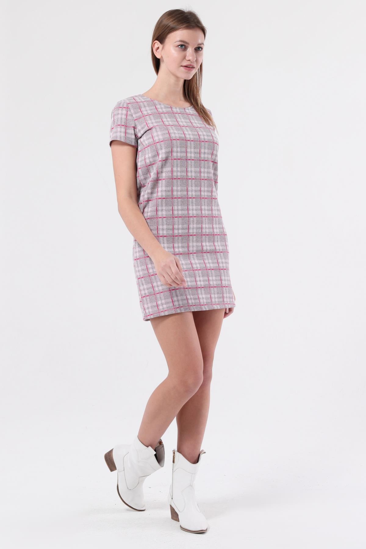 SEZER AKTAŞ PEMBE EKOSELİ MİNİ ELBİSE