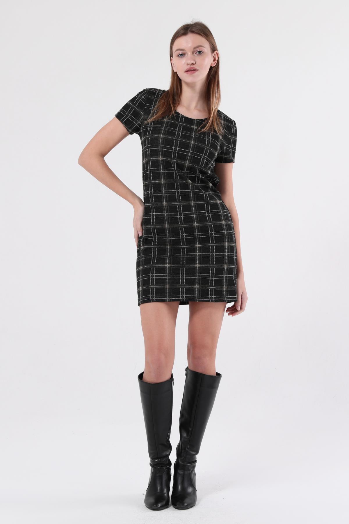 SEZER AKTAŞ YEŞİL KARELİ MİNİ ELBİSE