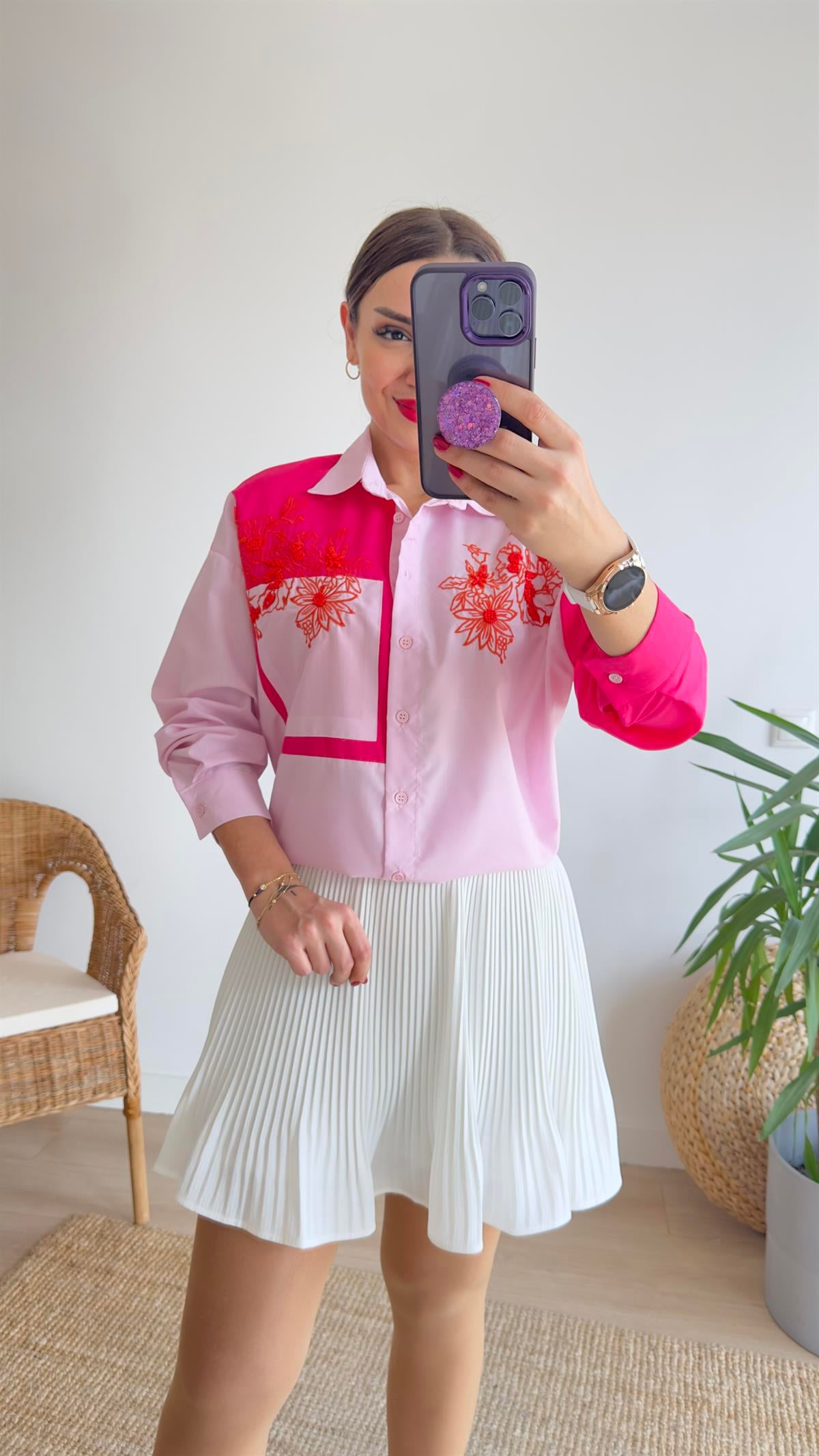 Rosie Marka Model İşlemeli Gömlek
