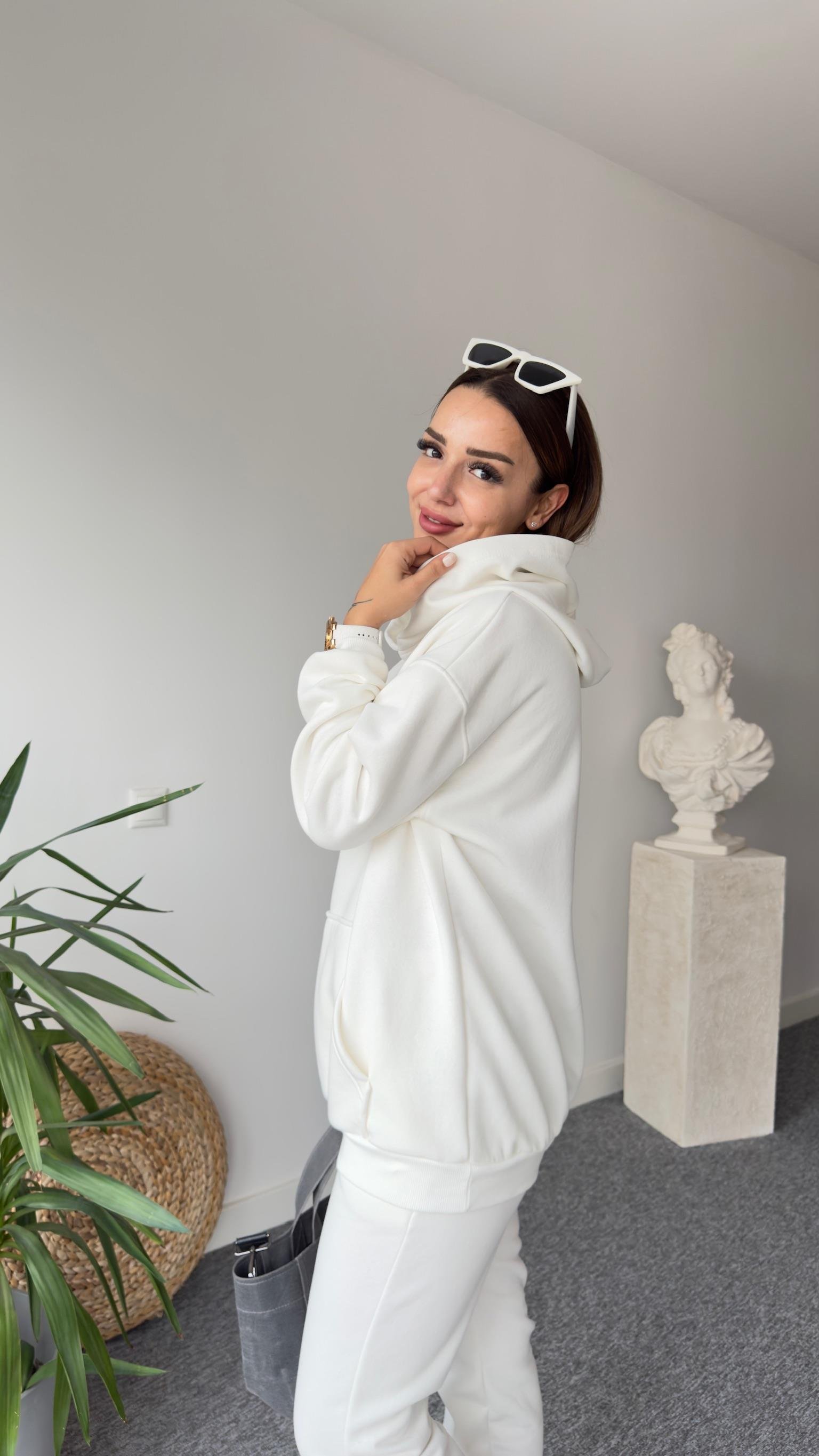 Mono Beyaz Kapüşonlu Eşofman Takımı