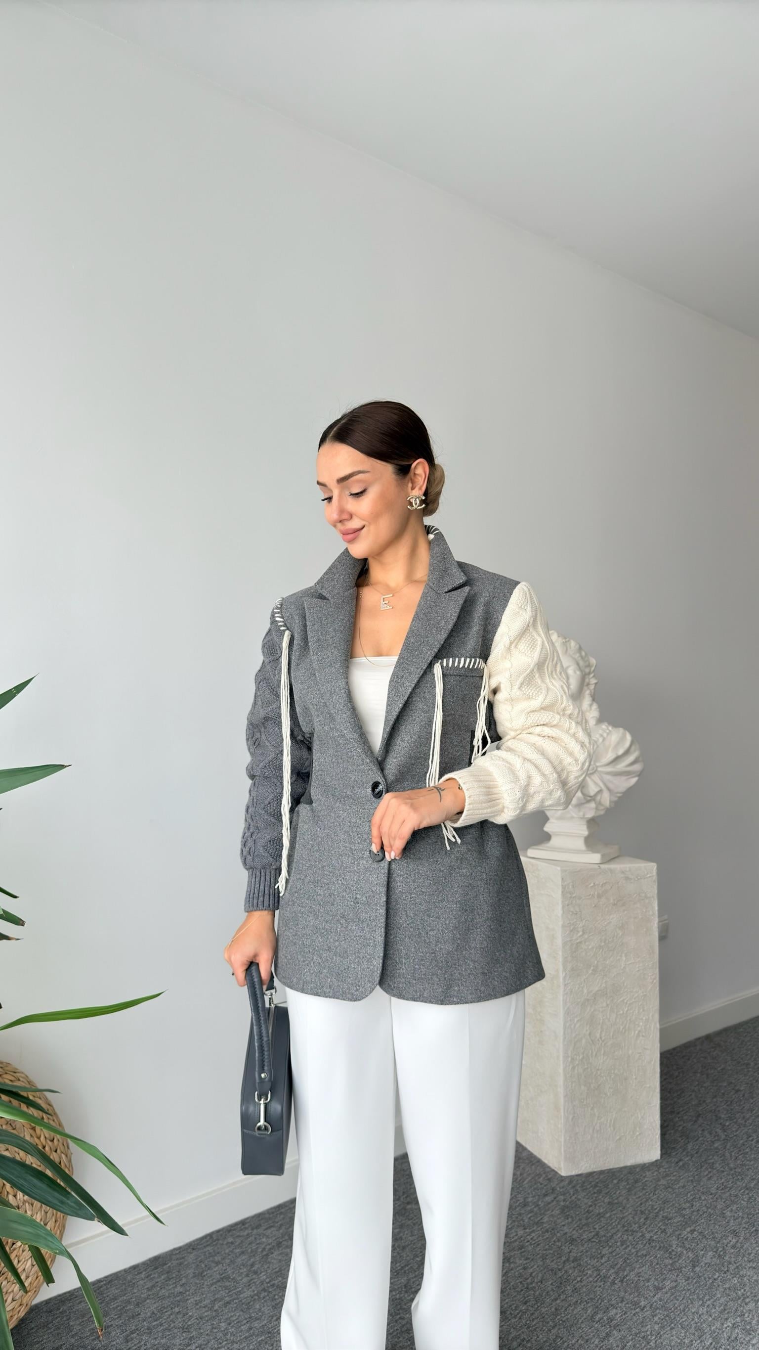 Gion Bel Detaylı Püsküllü Blazer Ceket