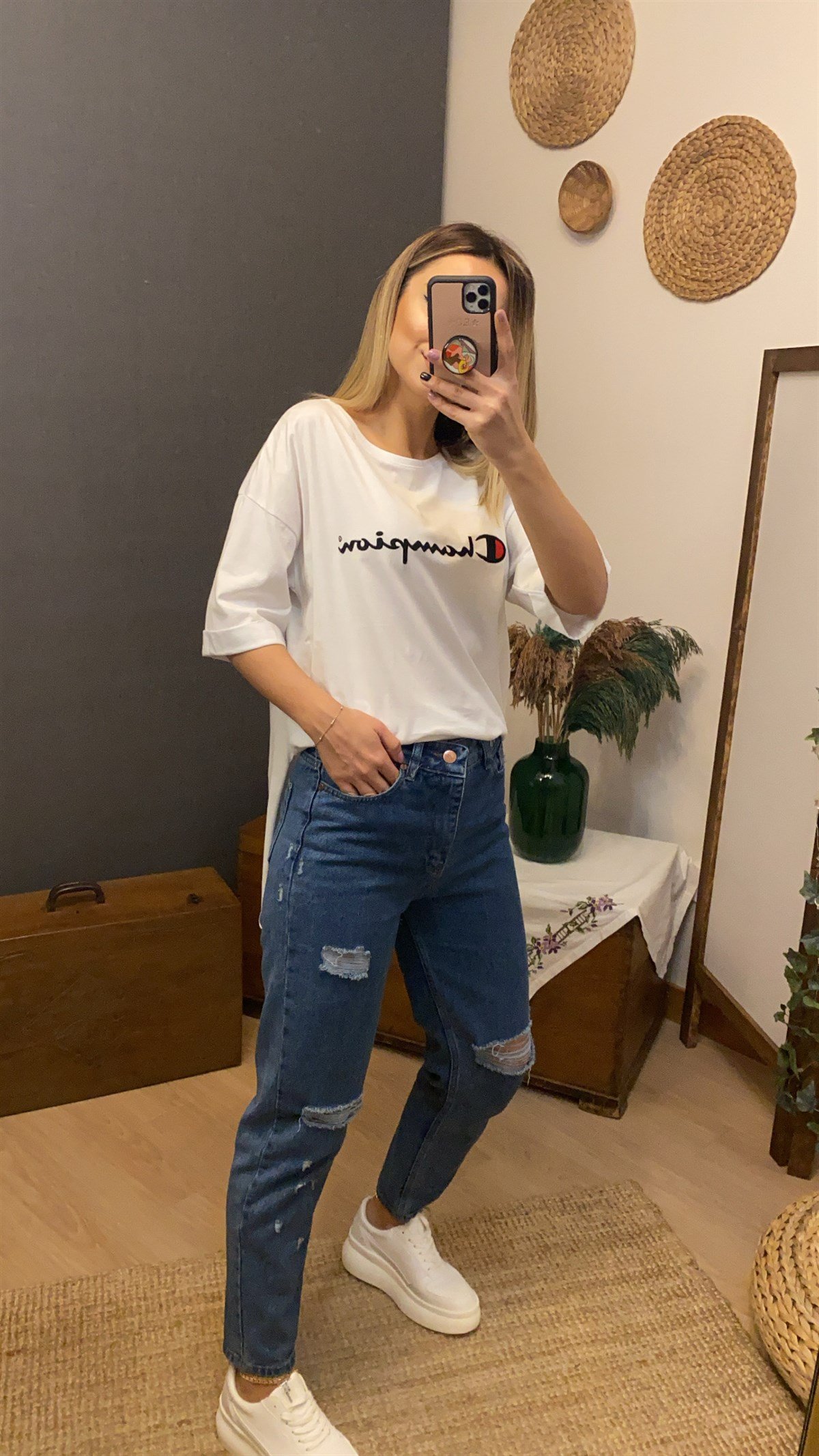 Nakışlı Champion Beyaz Tshirt