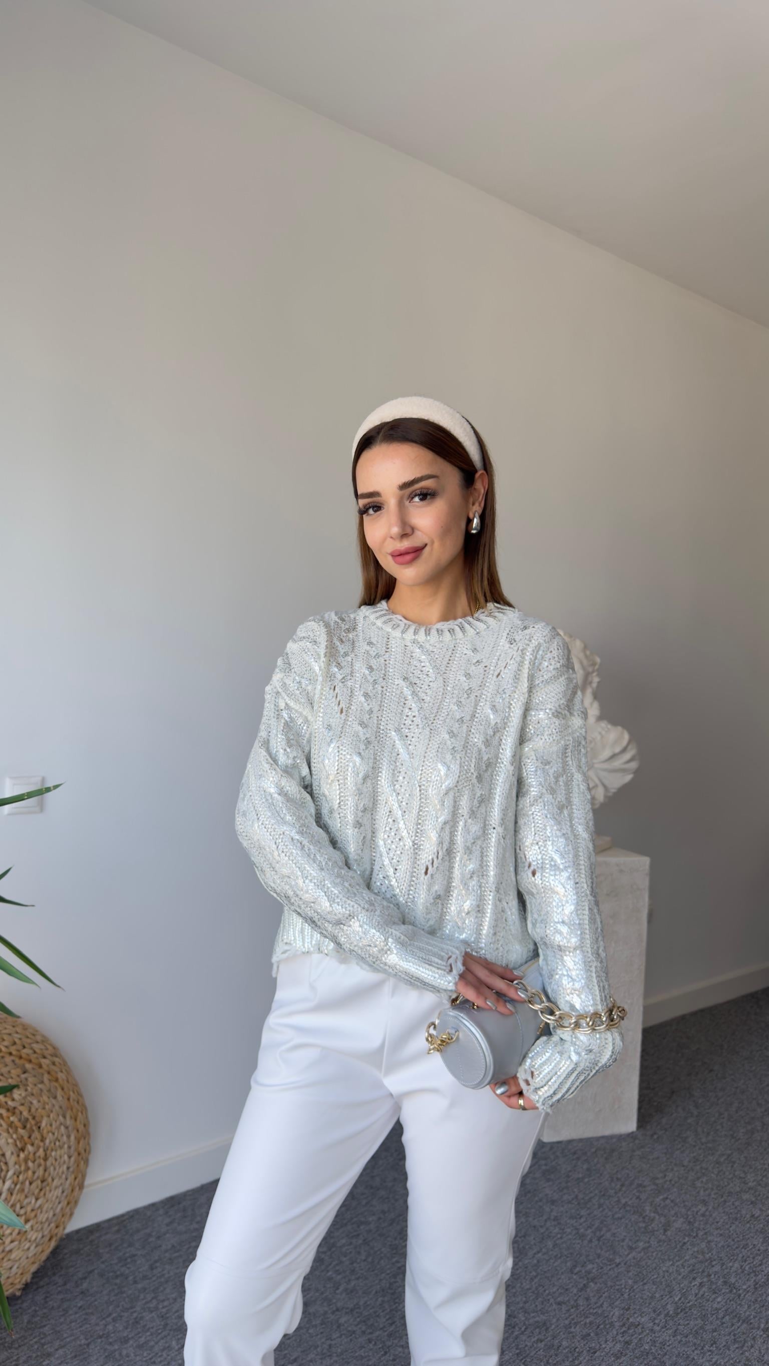 Örgü Desen Varaklı Gümüş Kazak