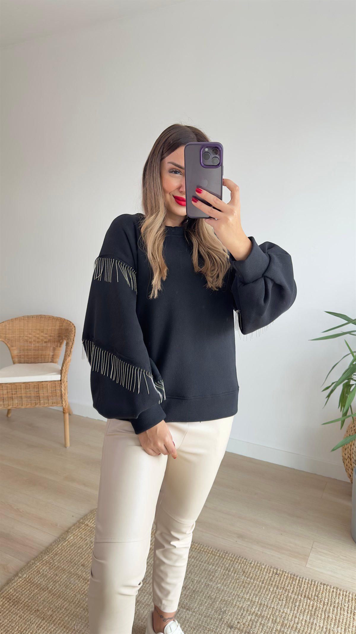 Sırt Pencere Detaylı Zincirli Tasarım Sweat