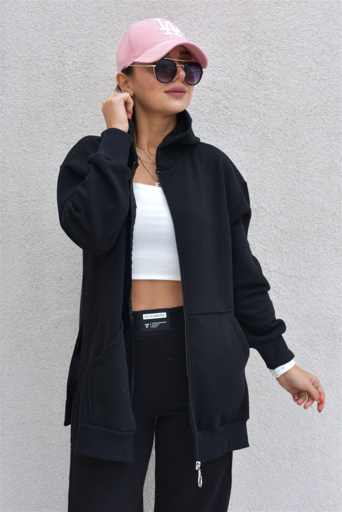 Şardonlu Yanları Yırtmaçlı Siyah Sweatshirt