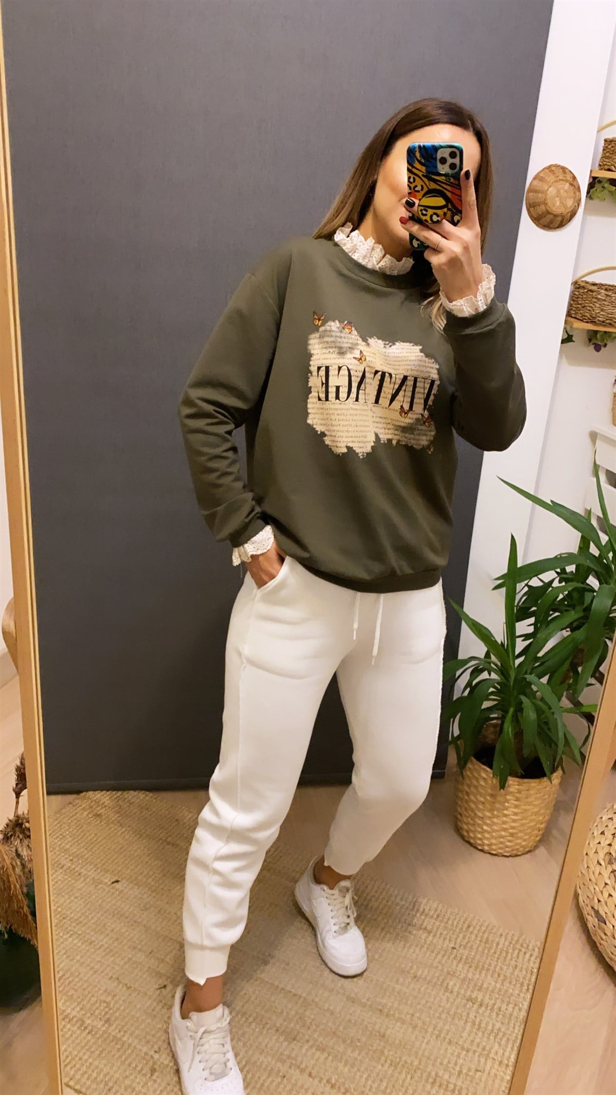 Dantelli Haki Vintage Sweatshirt