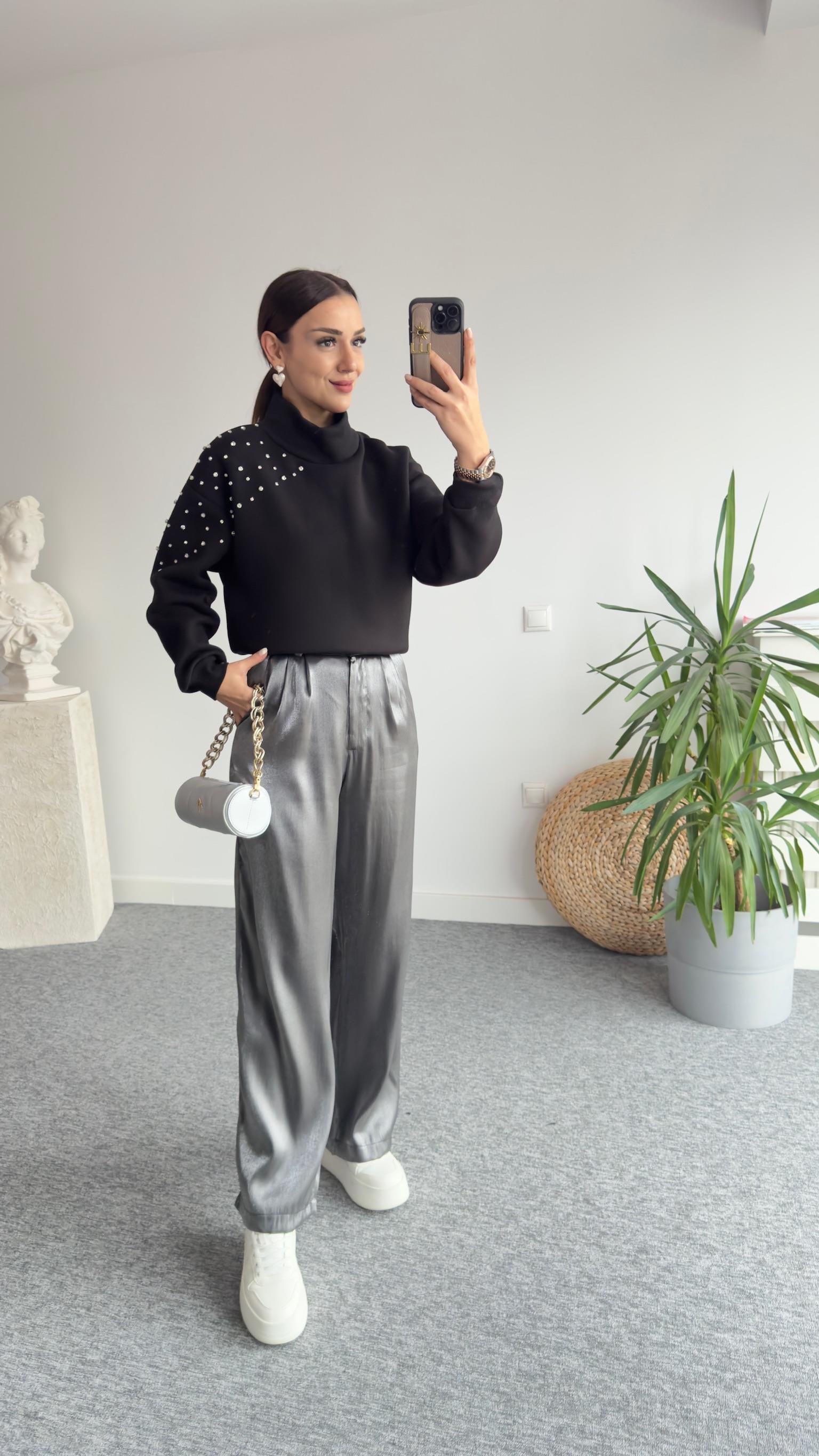 Dik Yaka Taş Detaylı Zra Model Sweat