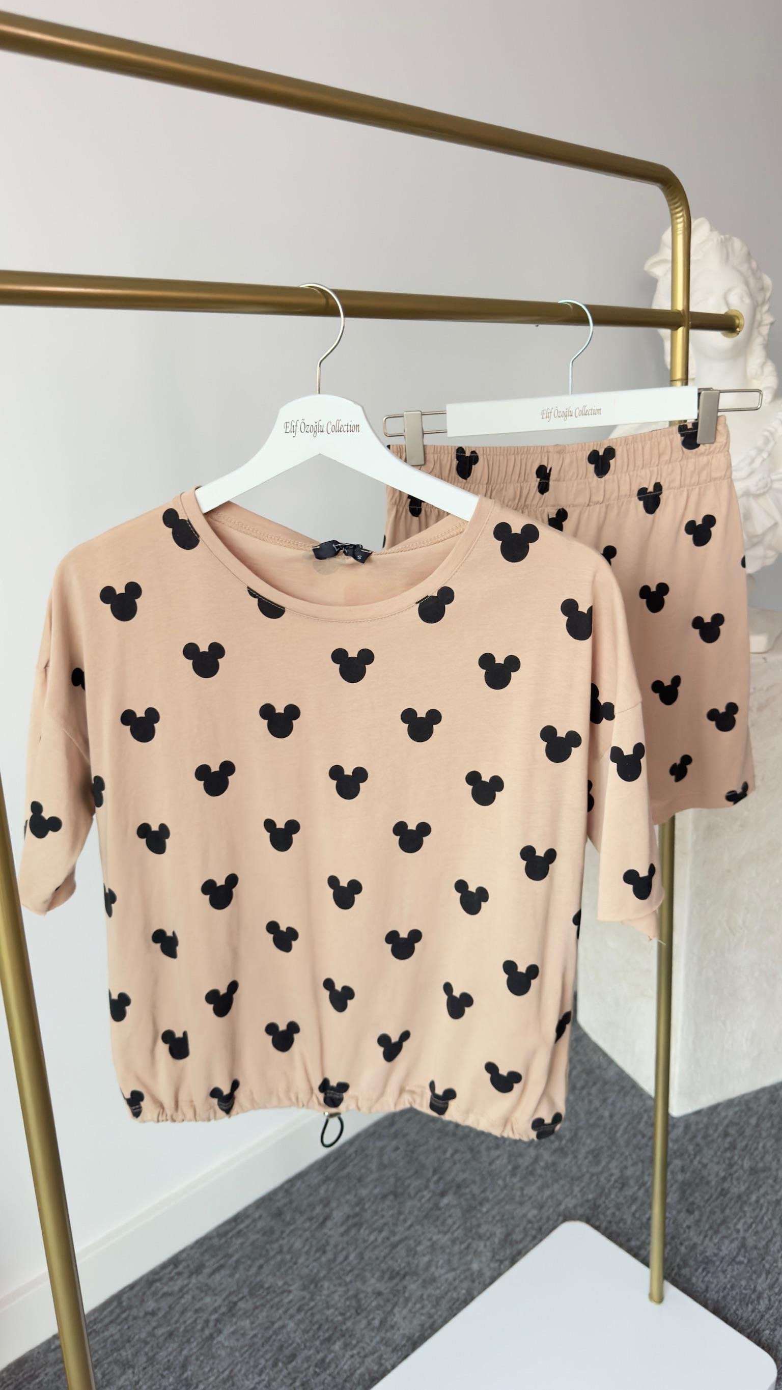 Mickey Baskılı Krem Şortlu Takım