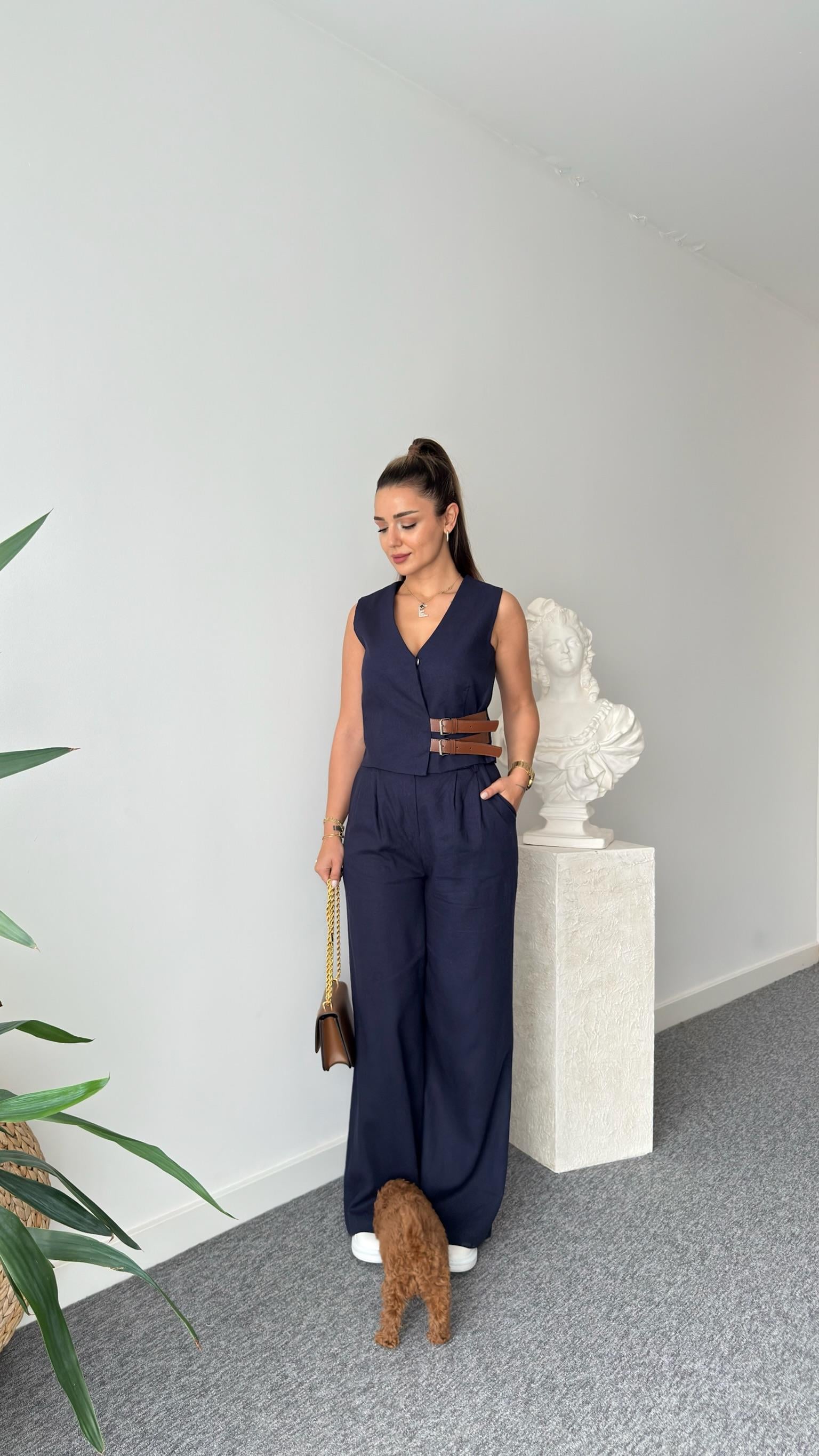 Pevil Kemer Detaylı Lacivert Yelek Pantolon Takım