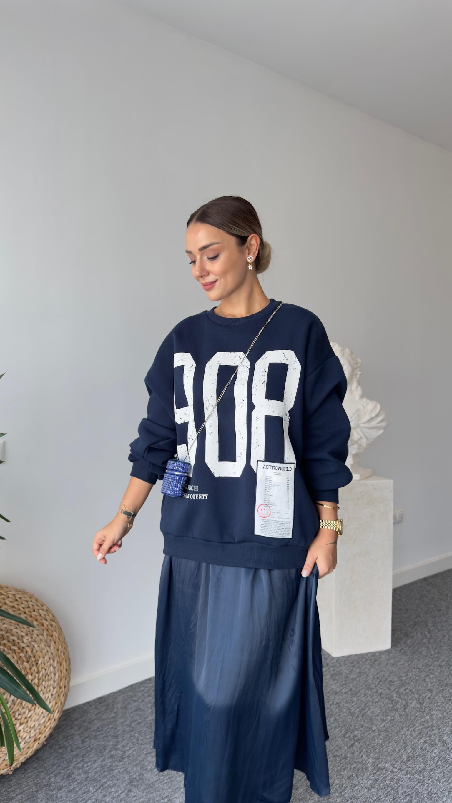 908 Yazılı Lacivert Sweatshirt