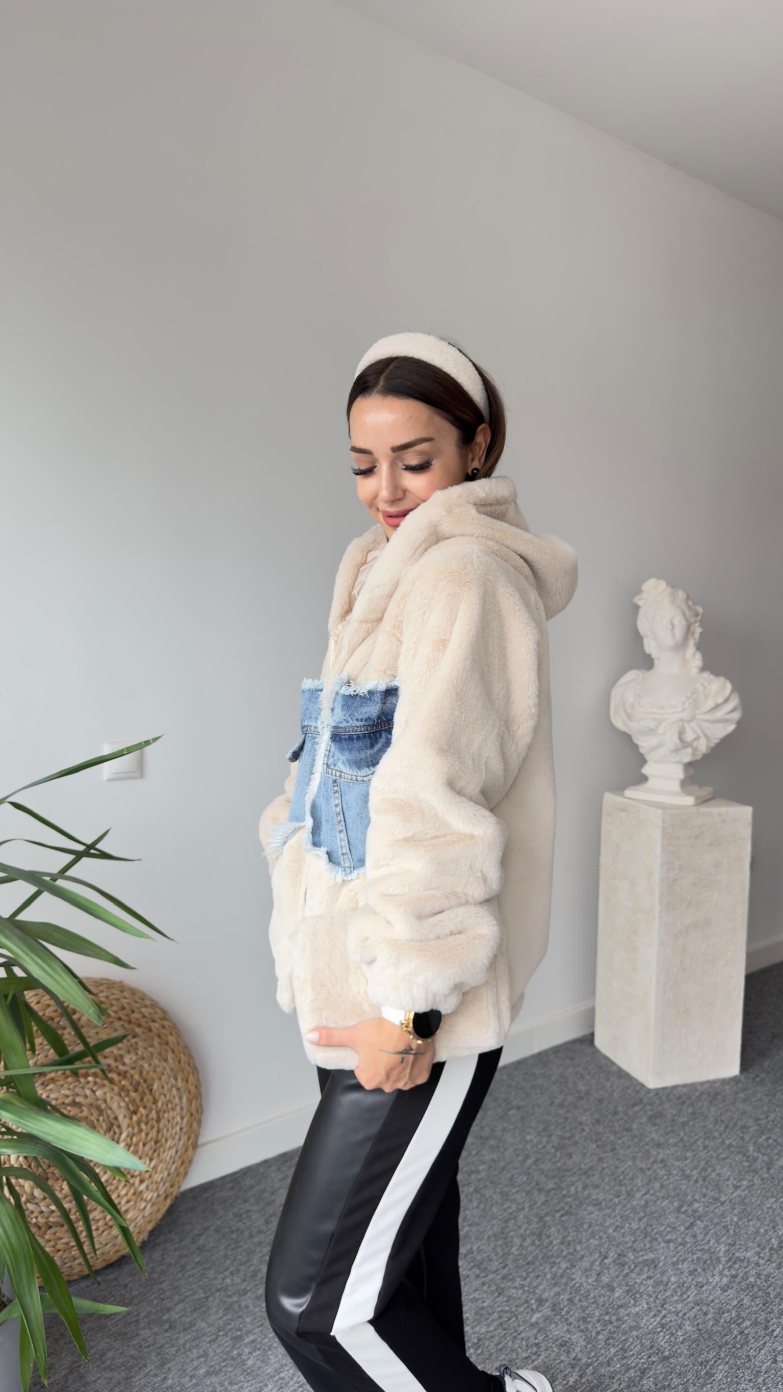 Ekru Kapüşonlu Kot Detay Peluş Mont