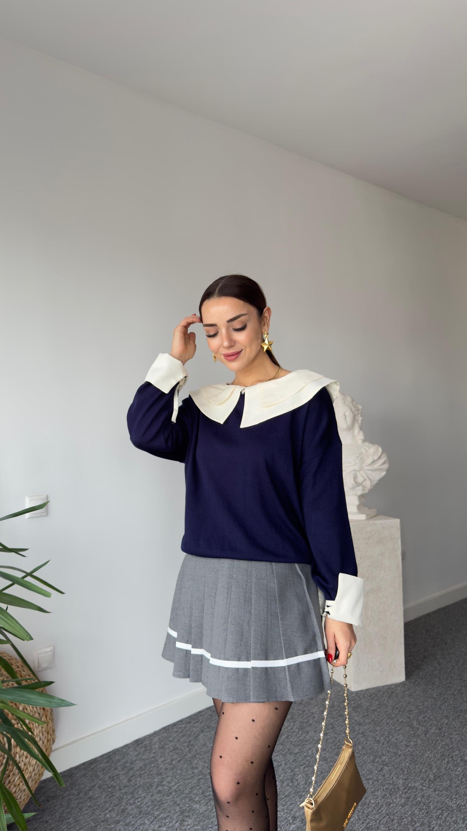 Orjinal Model Yaka Detaylı Lacivert Triko