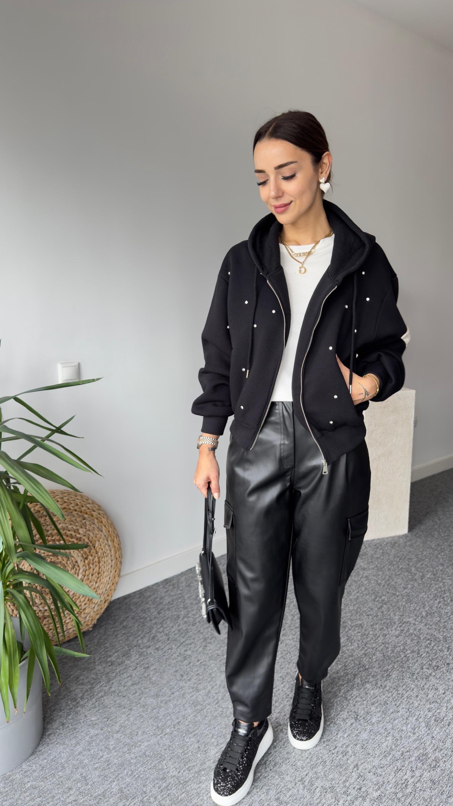 Tw Model Taşlı Siyah Hırka