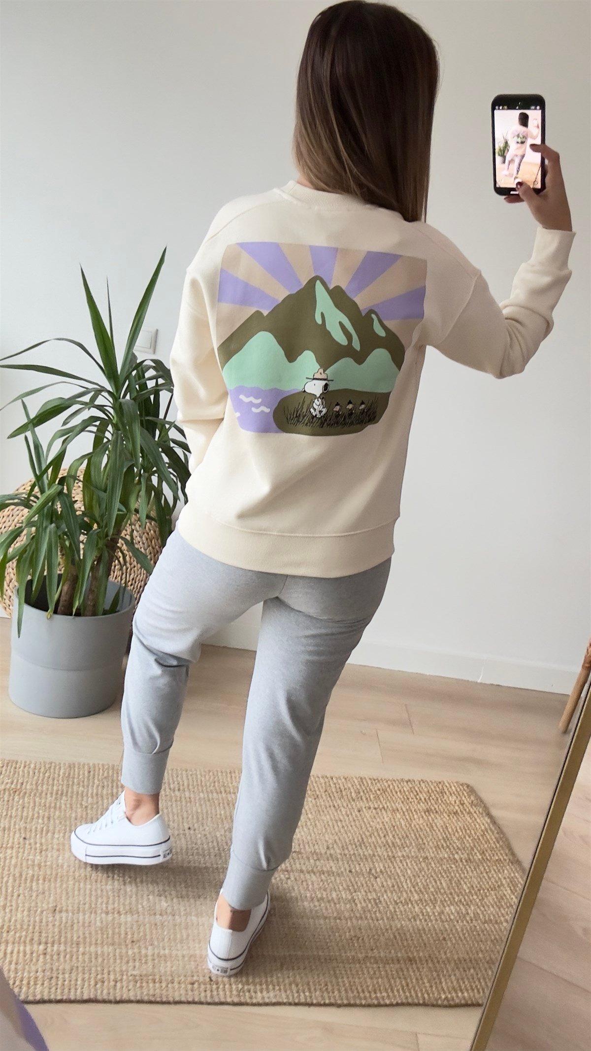 Snoopy Baskılı Bej Sweatshirt