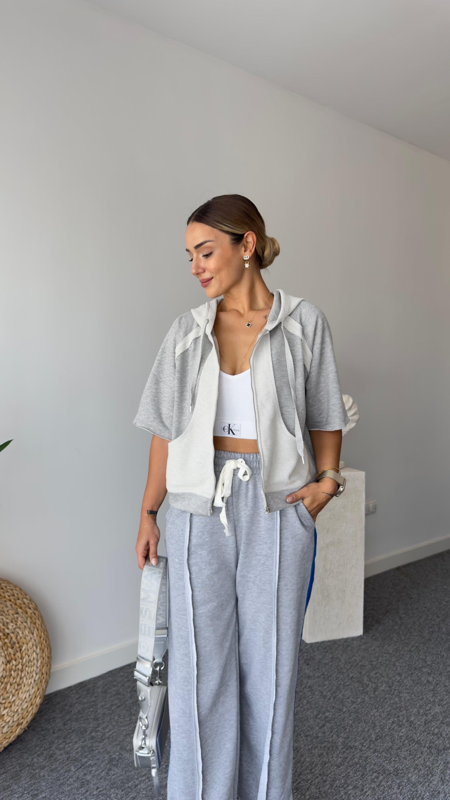 Ters Dikiş Detaylı Gri Sweatshirt