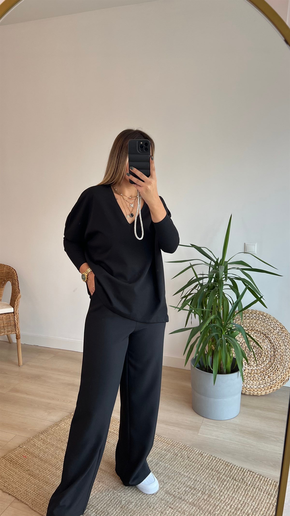 V Yaka Siyah Basic Bluz