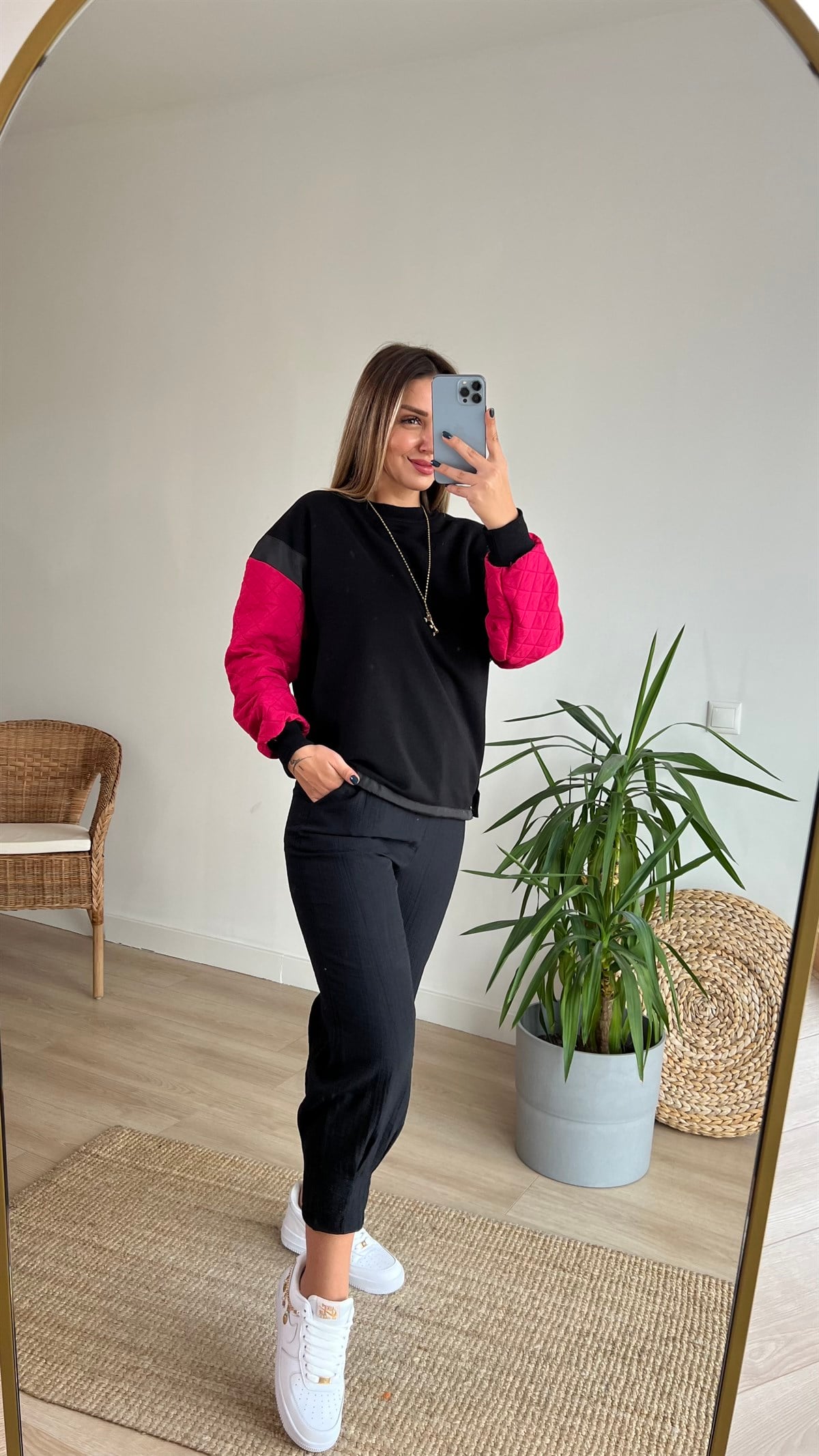 Twist Model Kolları Pembe Kapitone Tasarım Sweat