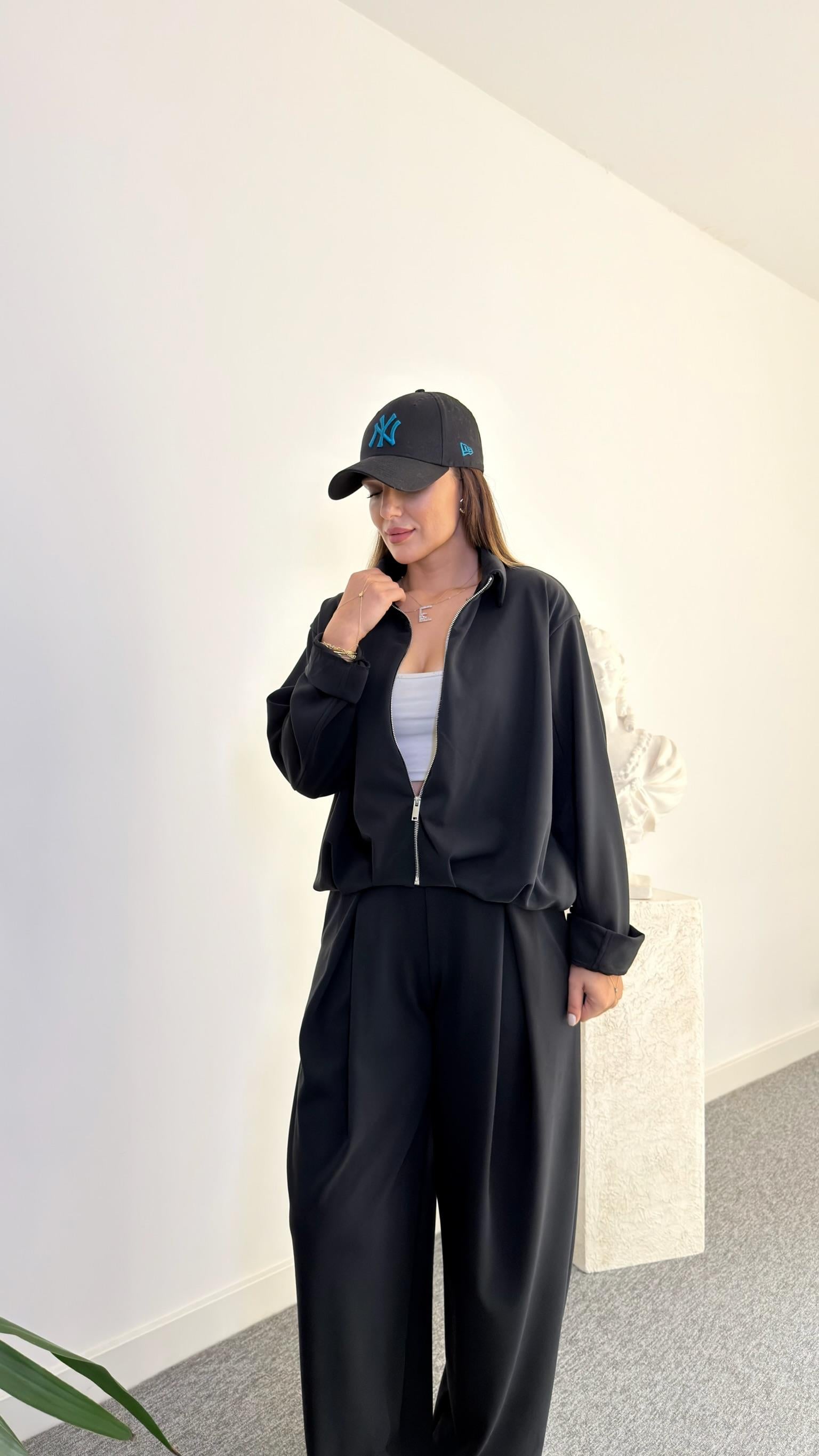 Siyah Laye Pile Detaylı Modal Takım