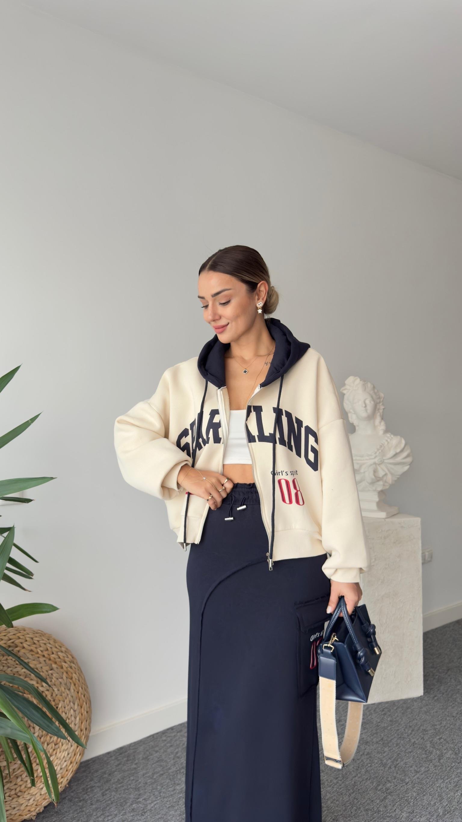 Sparklıng Yazılı Bej Sweatshirt 