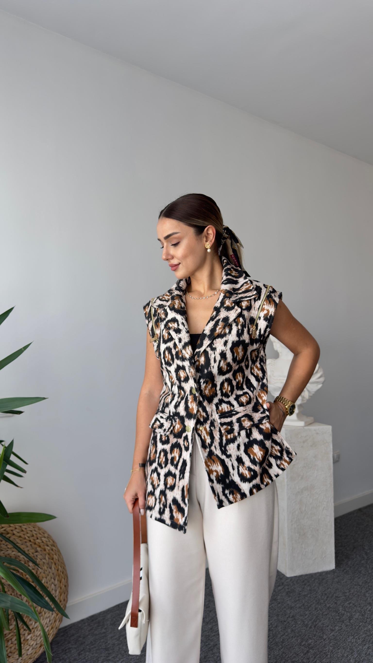 Asimetrik Fermuar Detay Leopar Yelek