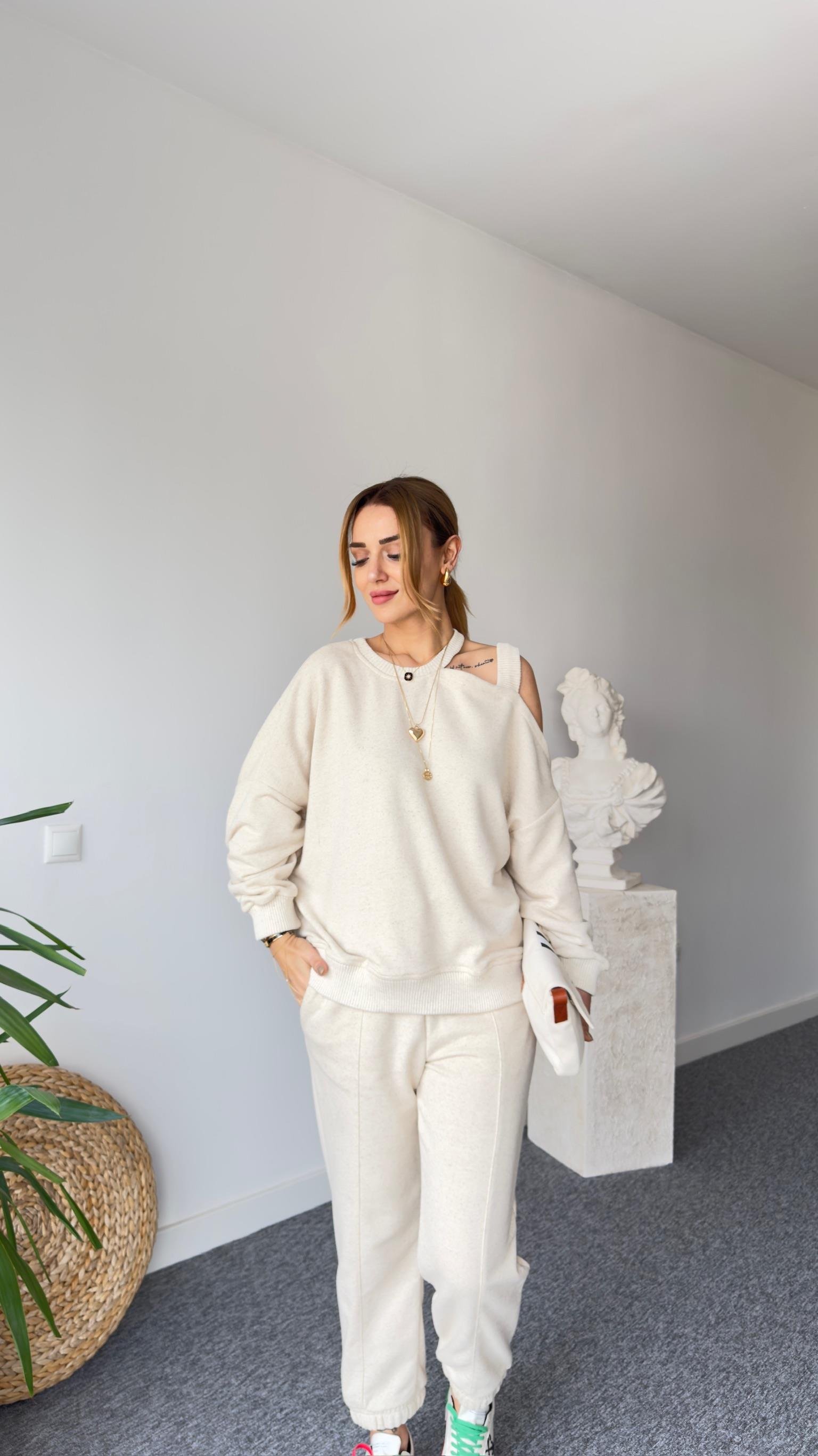 Omuz Pencereli Taş Eşofman Takımı