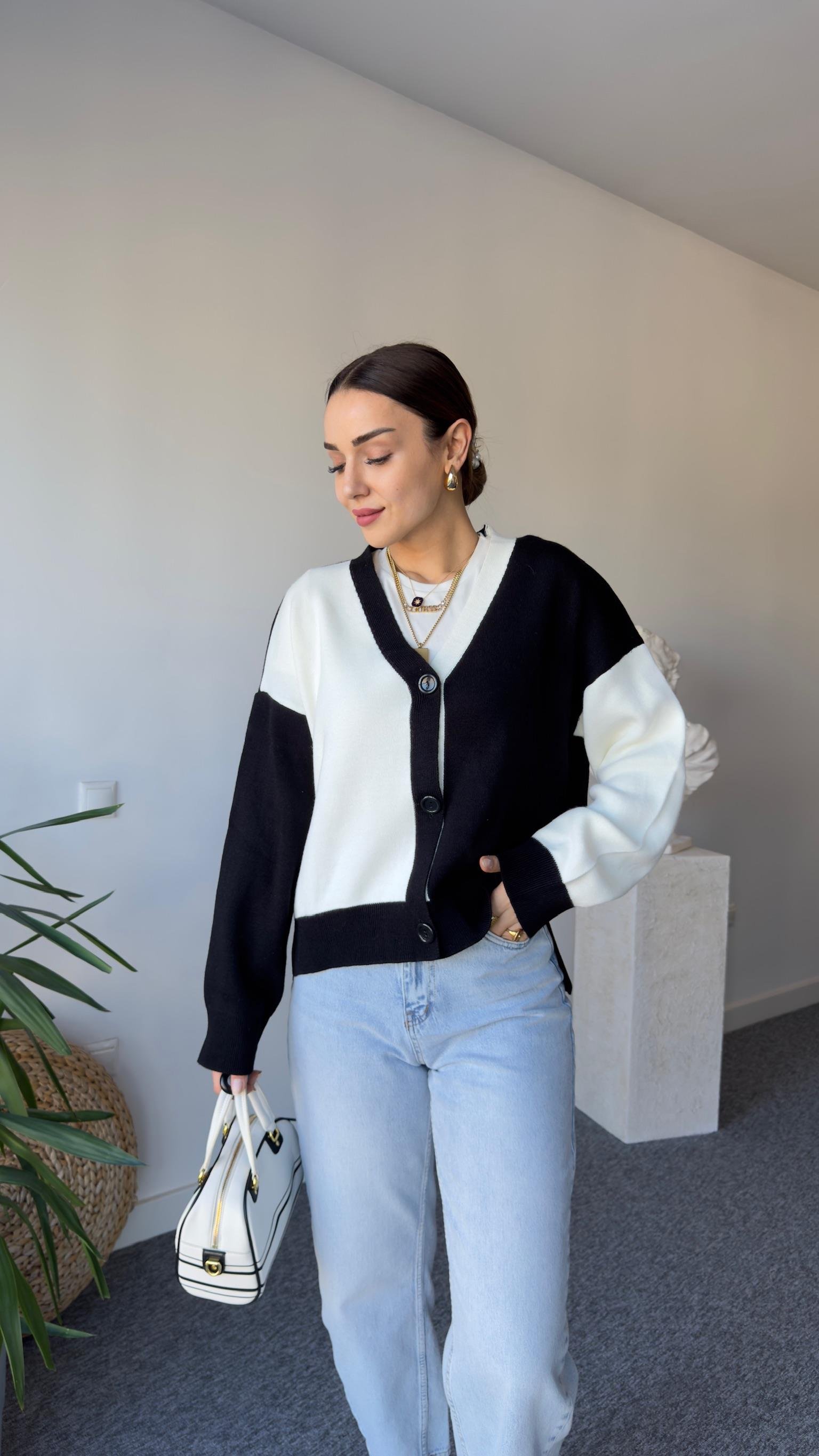 Rina Marka Model Çift Renk Hırka