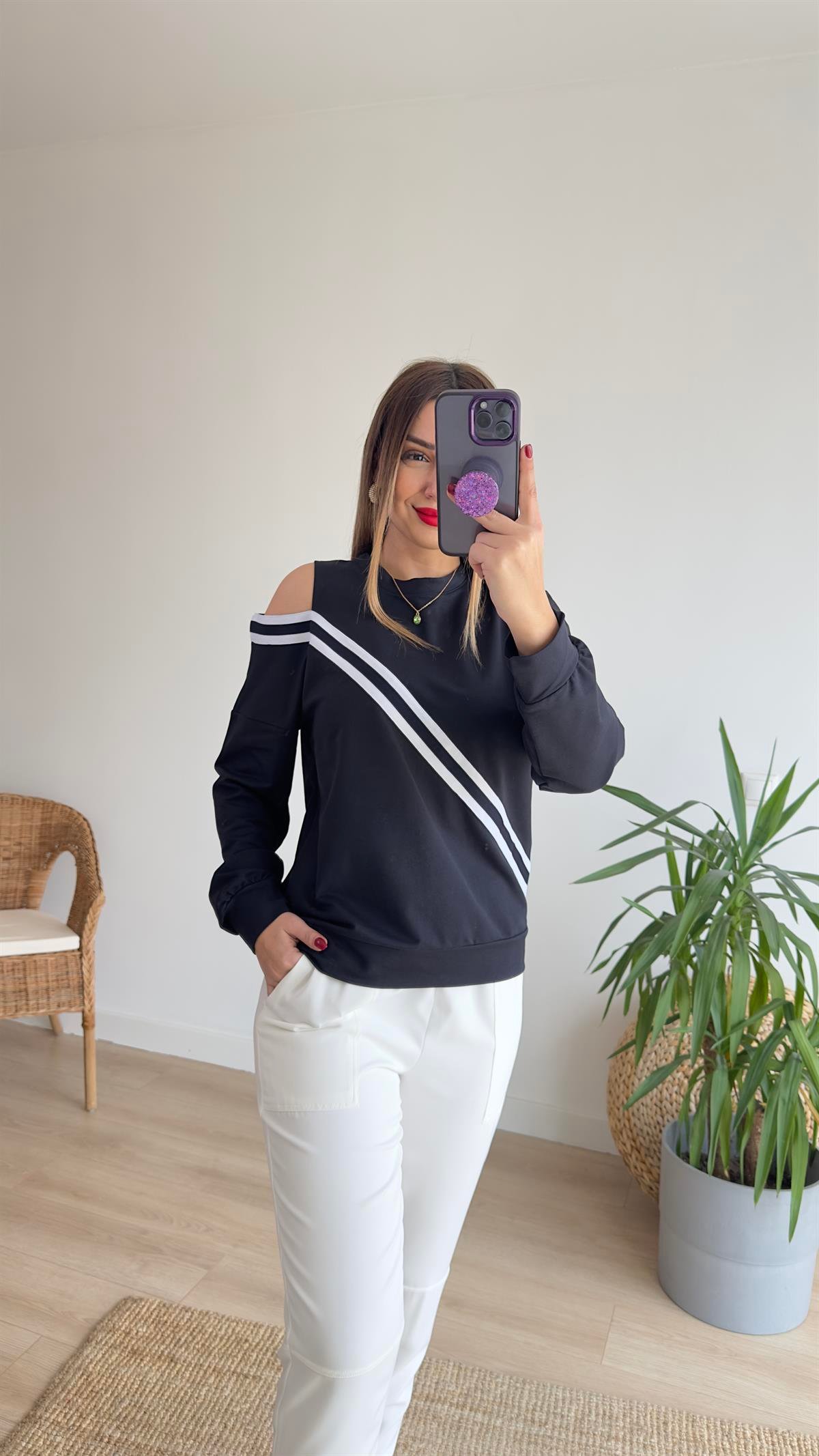 Omzu Açık Şeritli Sweatshirt