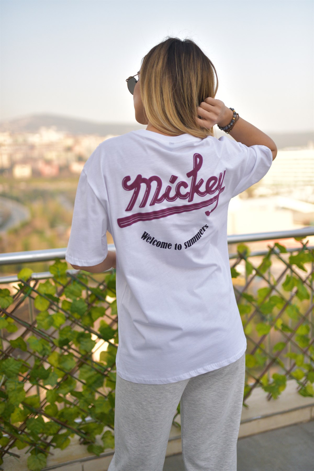 Sırtı Mickey Yazılı Tshirt