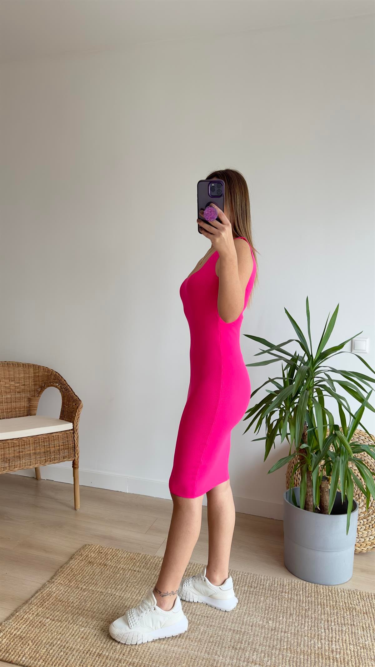 Kare Yaka Pembe Triko Elbise 