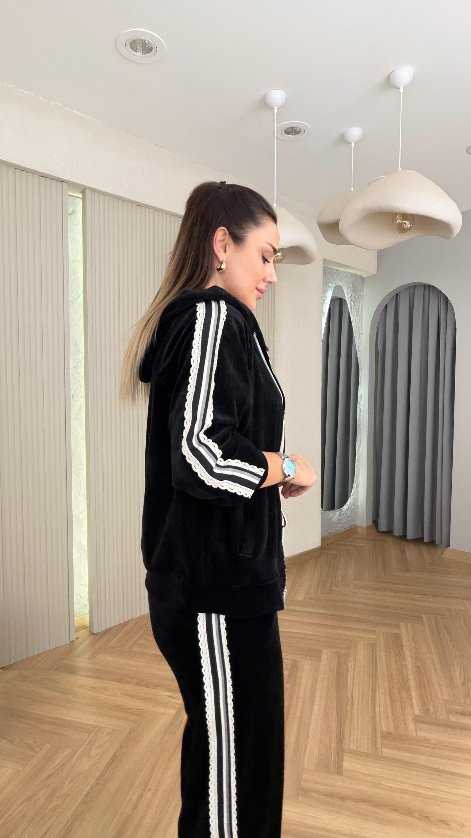 Siyah Sitelli Şerit Detaylı Premium Takım