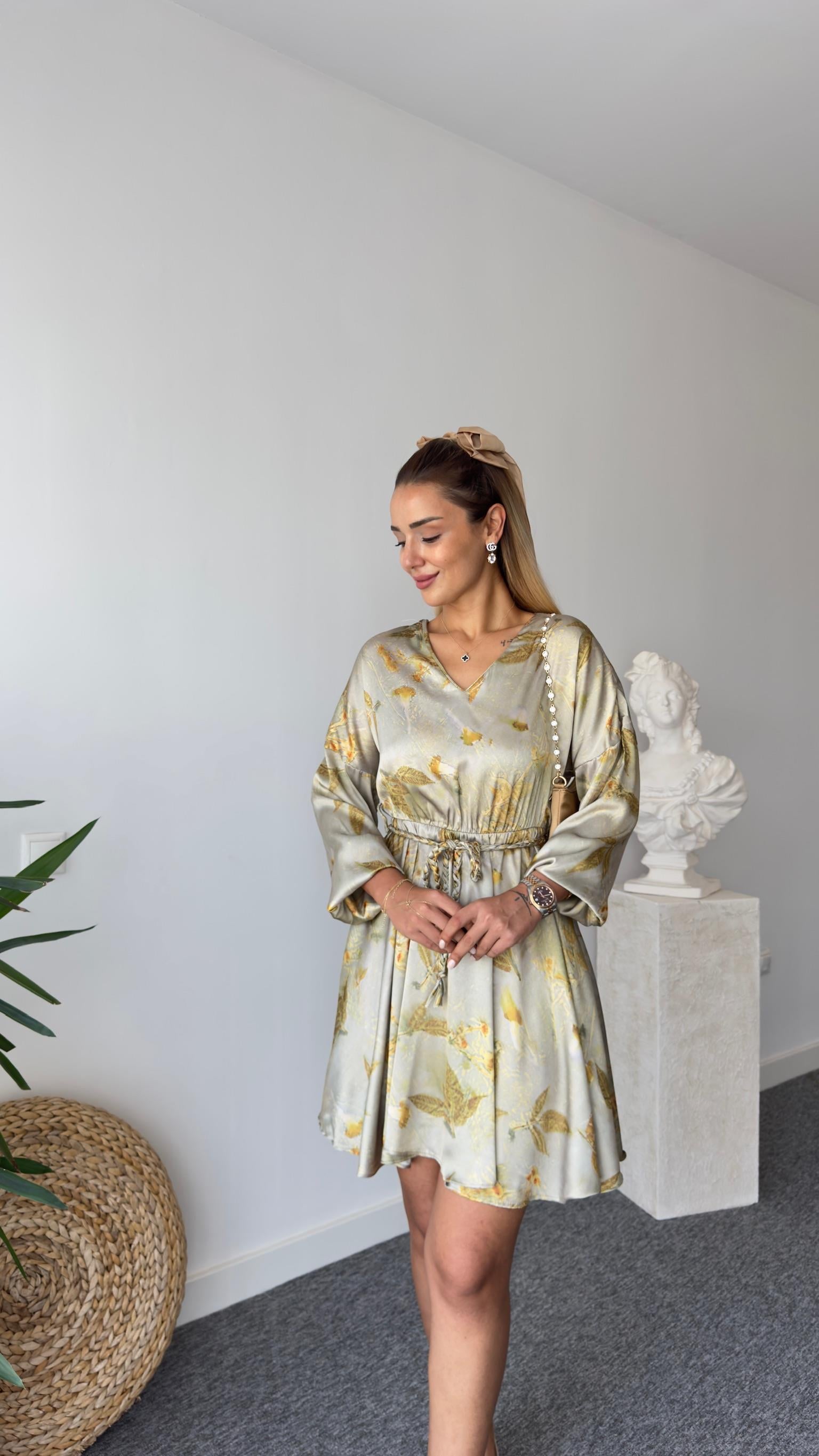 Mila Örgü Kemerli Desenli Yeşil Saten Elbise 