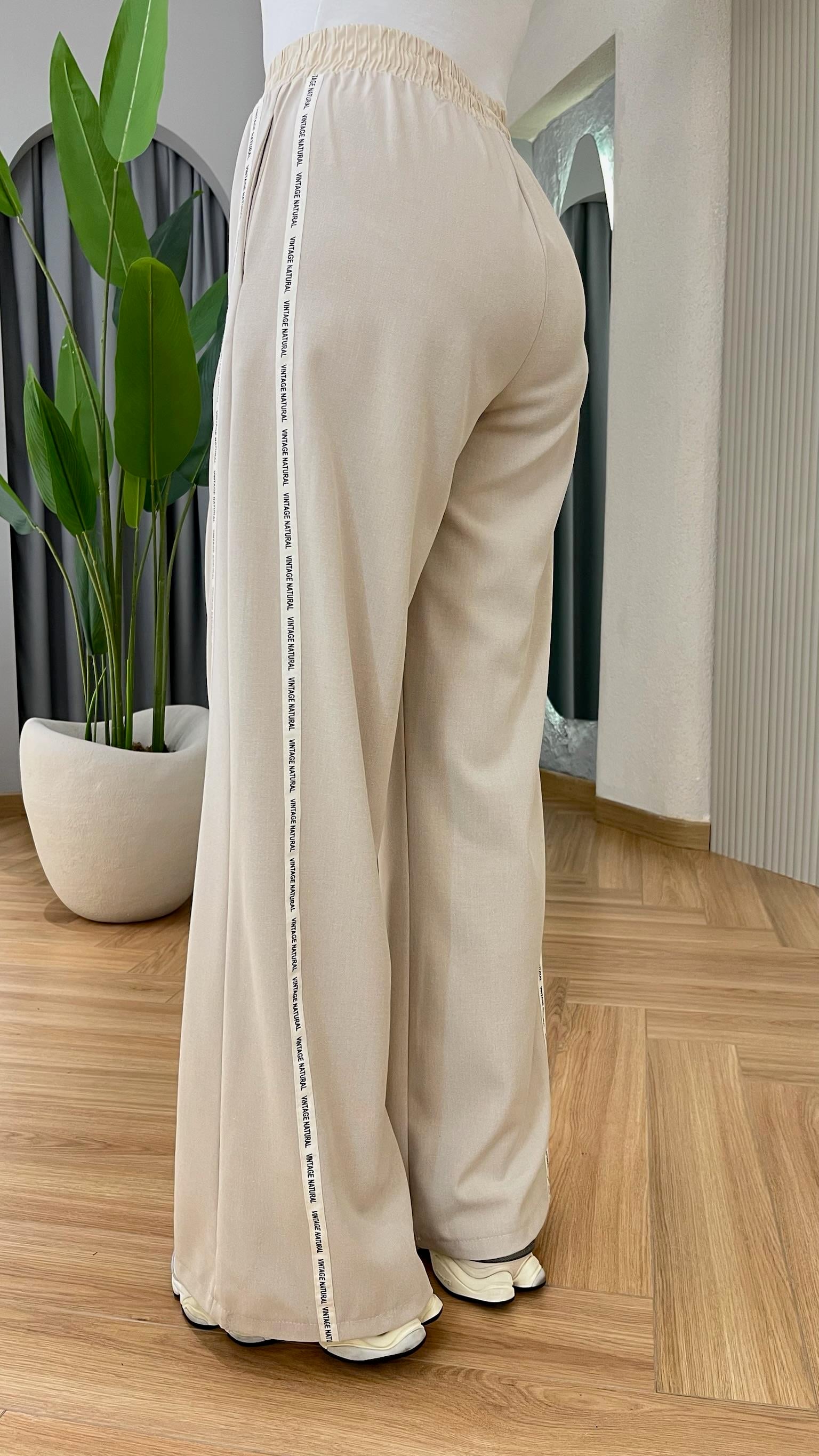 Bej Dallin Paraşüt Ve Yazı Detaylı Pantolon