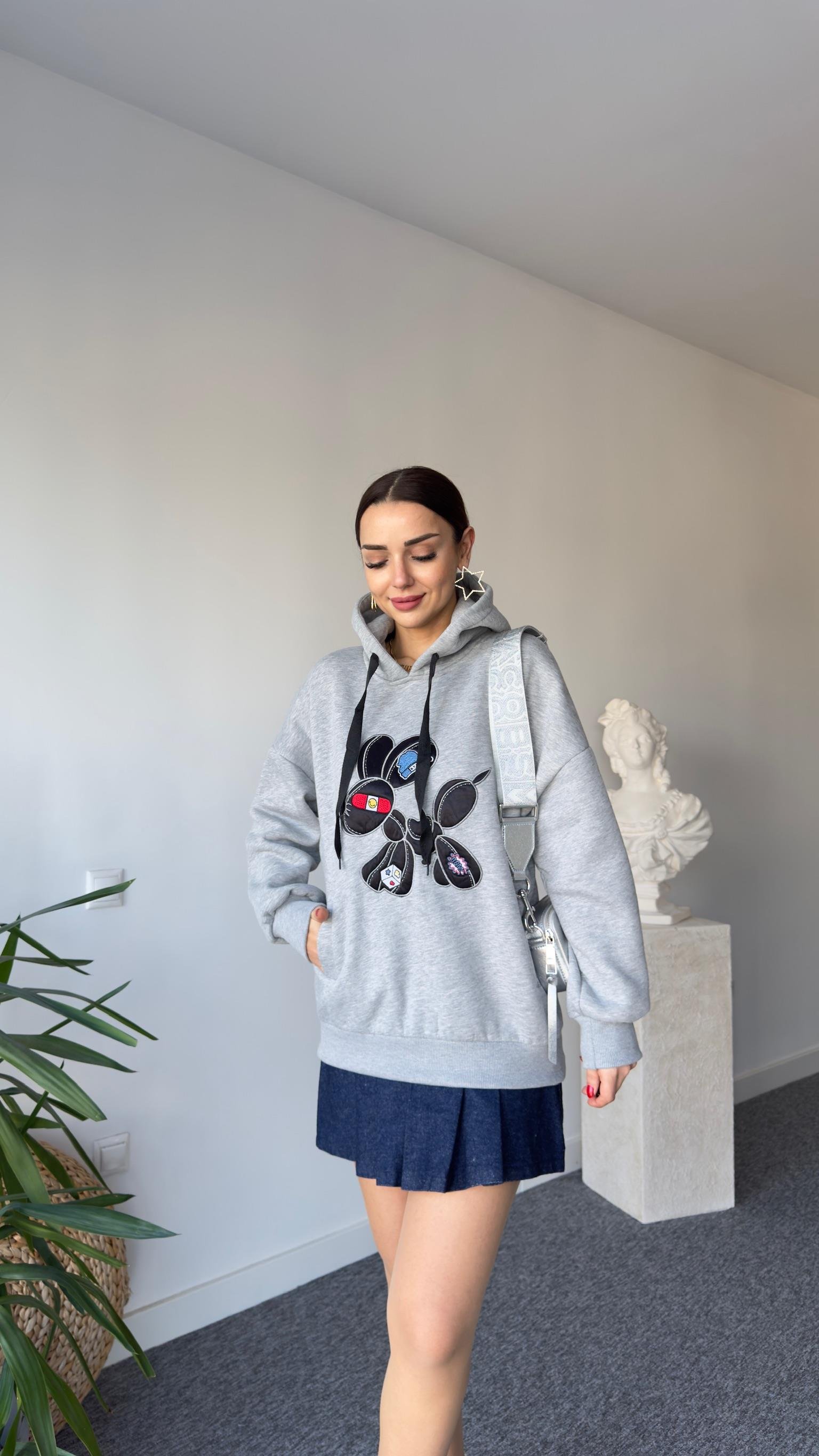 Tws Model Önü İşlemeli Şardonlu Gri Sweat