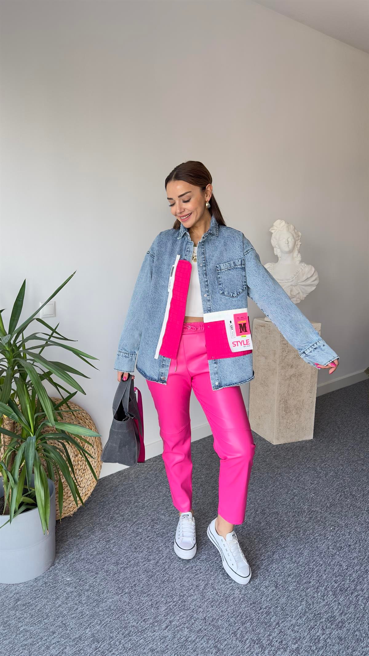 Marka Model İthal Pembe Deri Pantolon