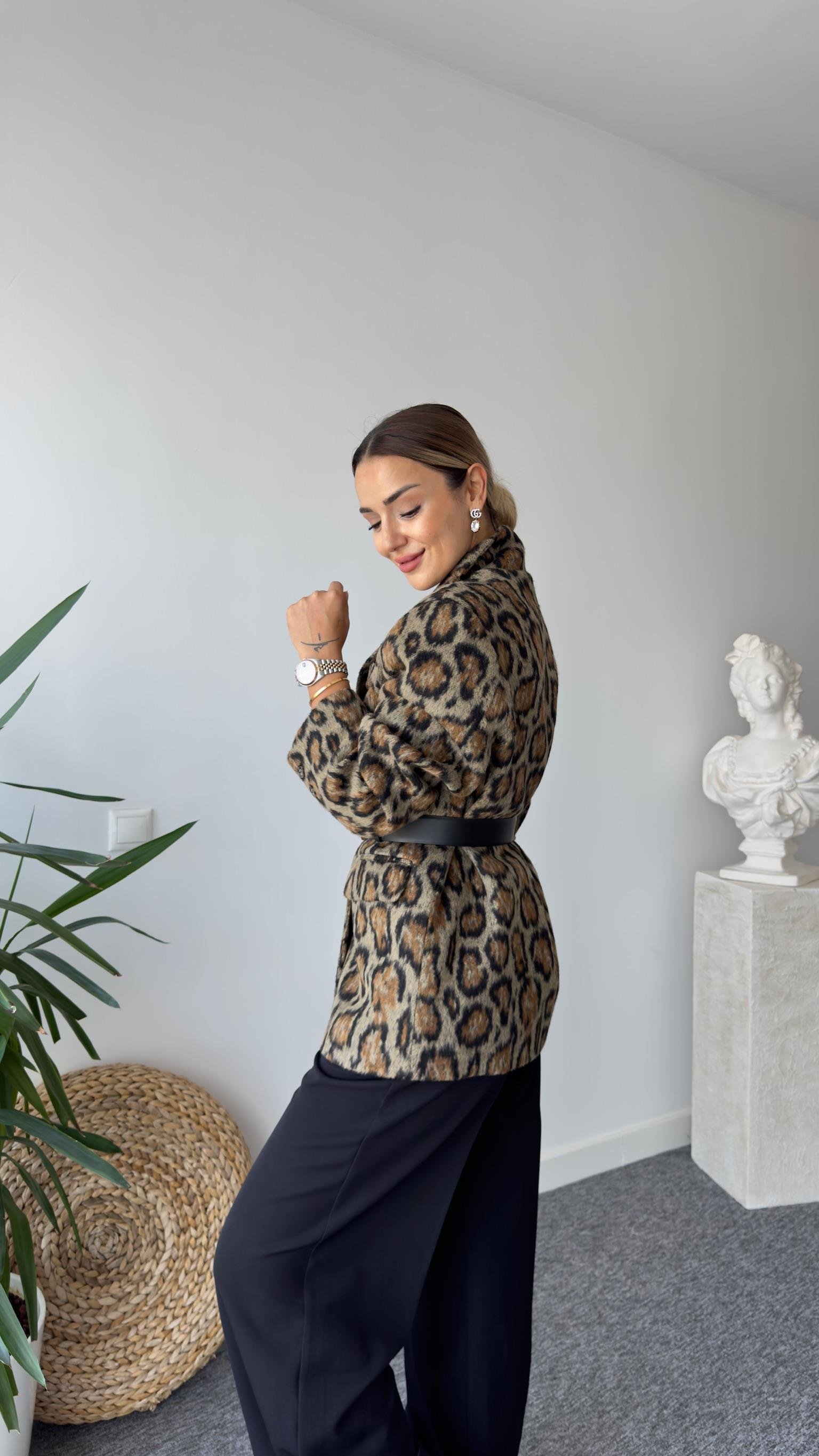 Premium Kaşe Leopar Ceket