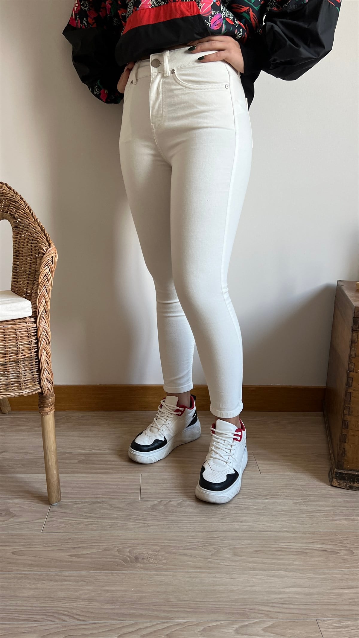 Likralı Toparlayan Beyaz Skinny Jean 