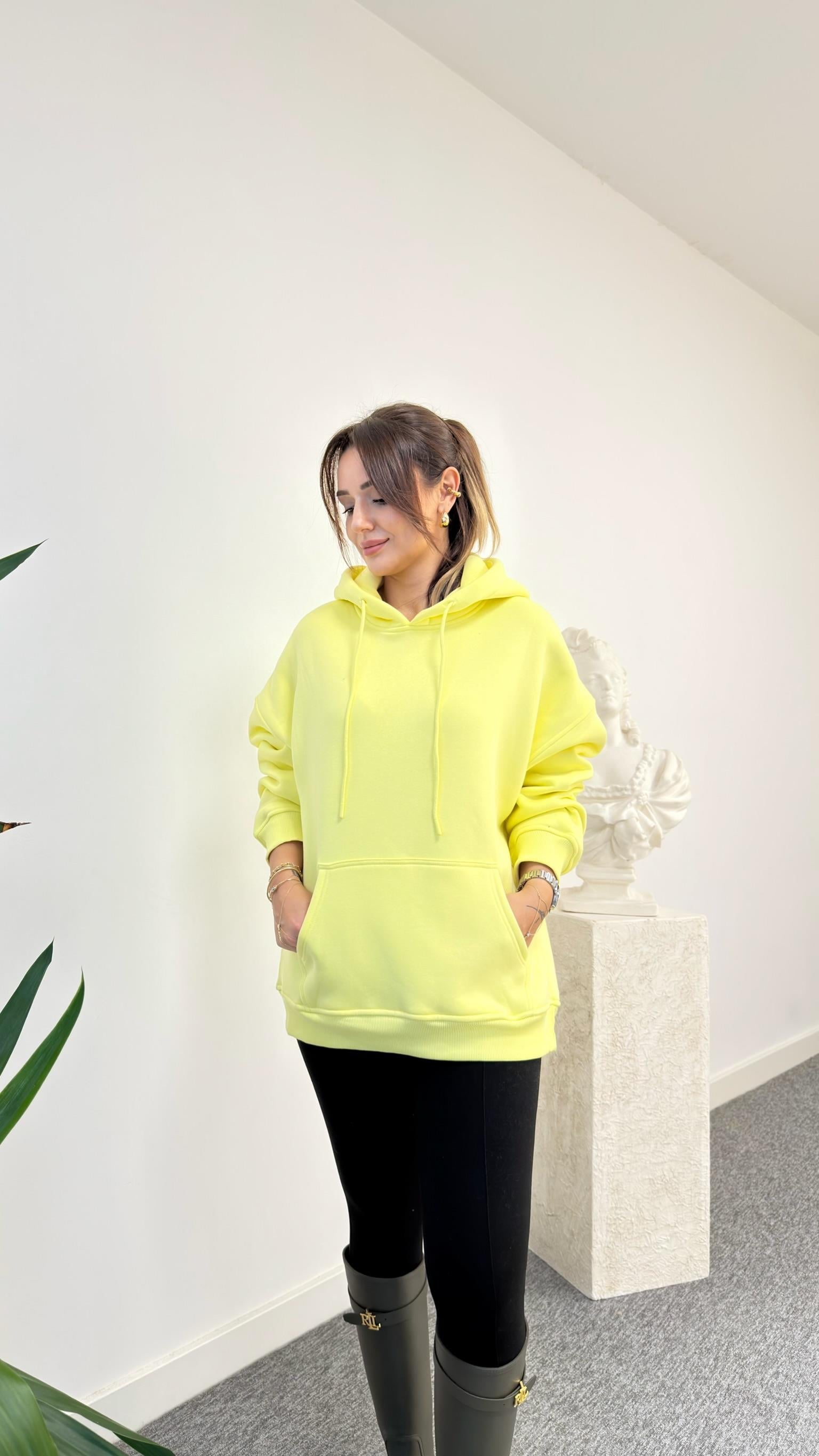 Sarı Sırtı Mickey Aksesuarlı Kapüşonlu Sweatshirt