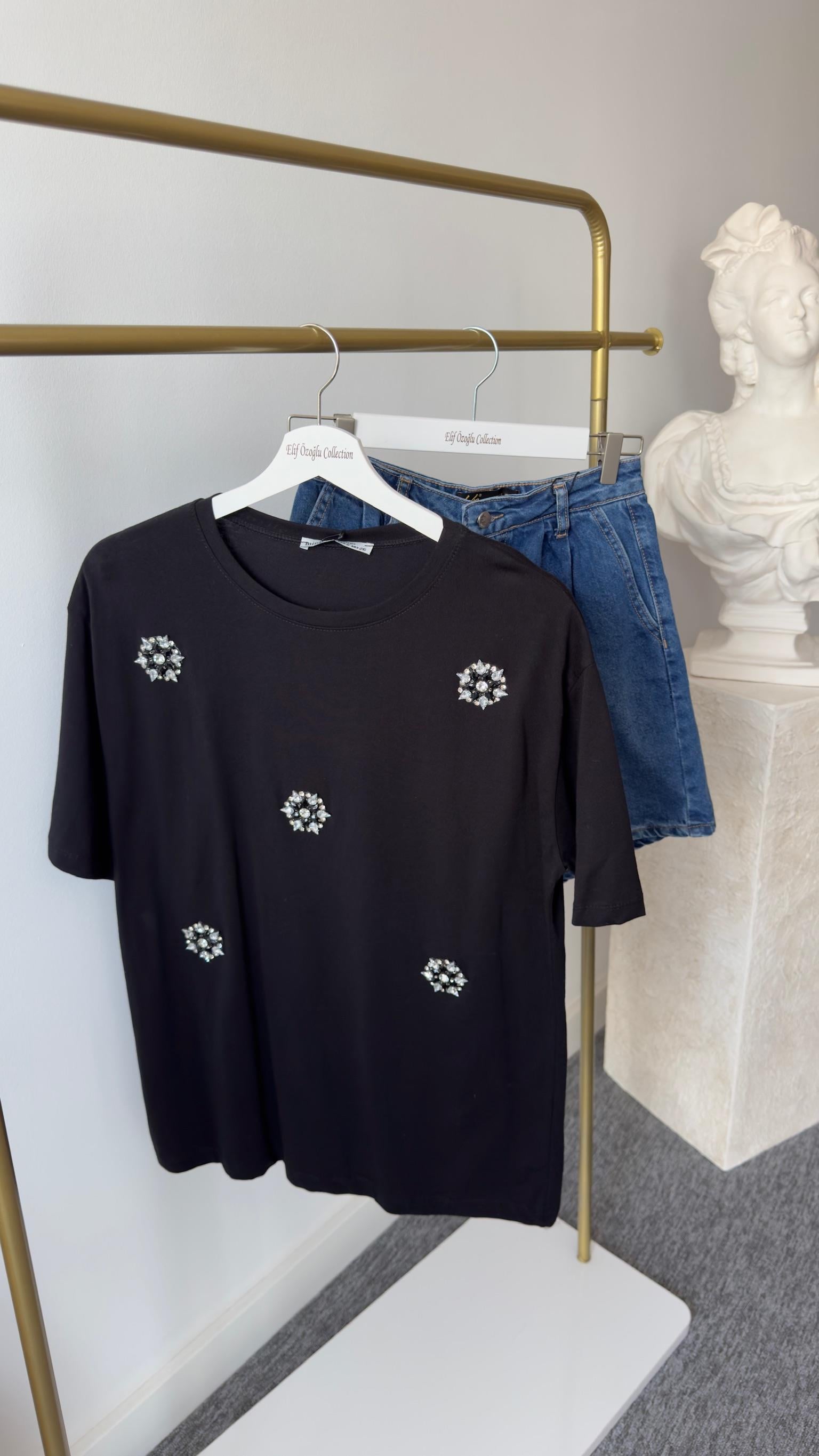Siyah Yuvarlak Taşlı Tshirt