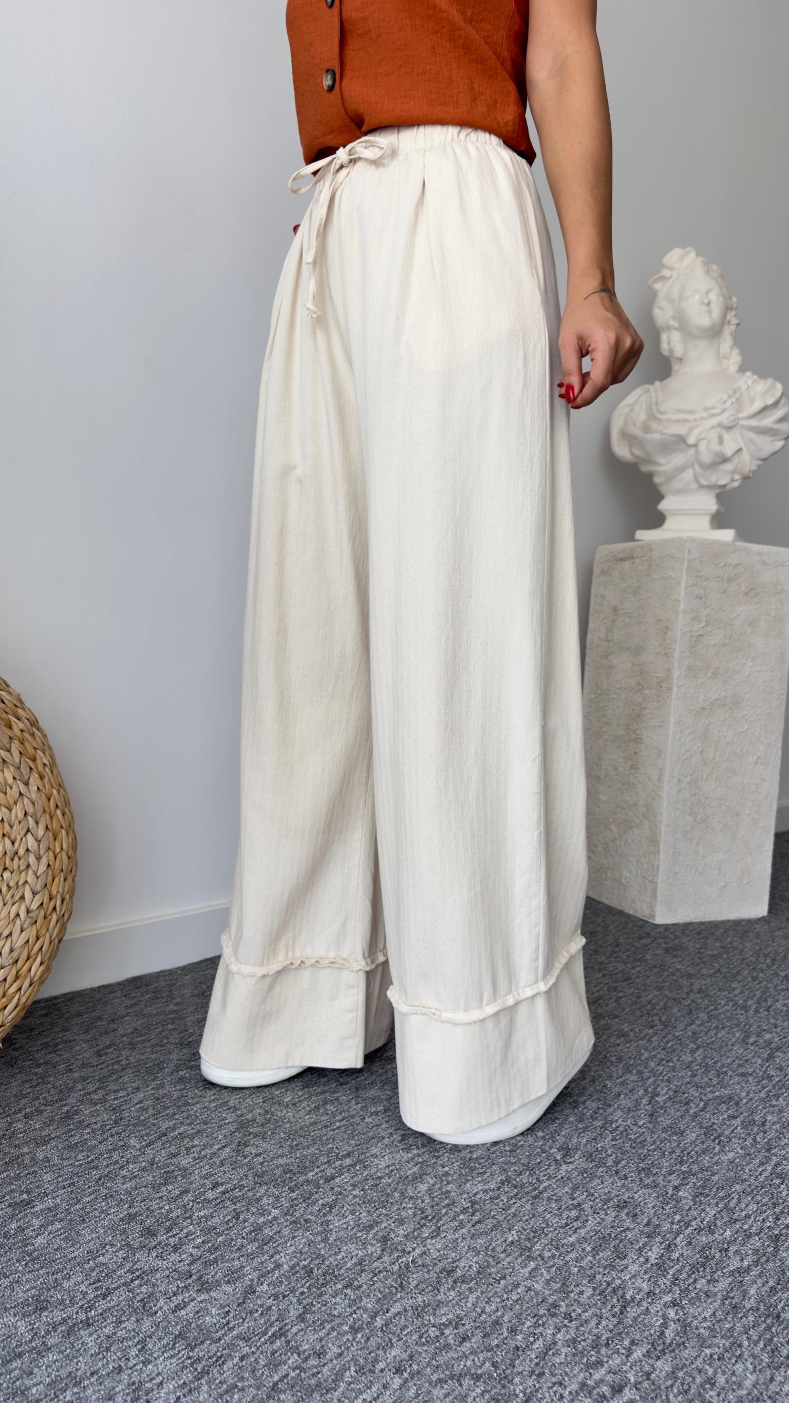 Paça Detaylı Bej Gabardin Pantolon
