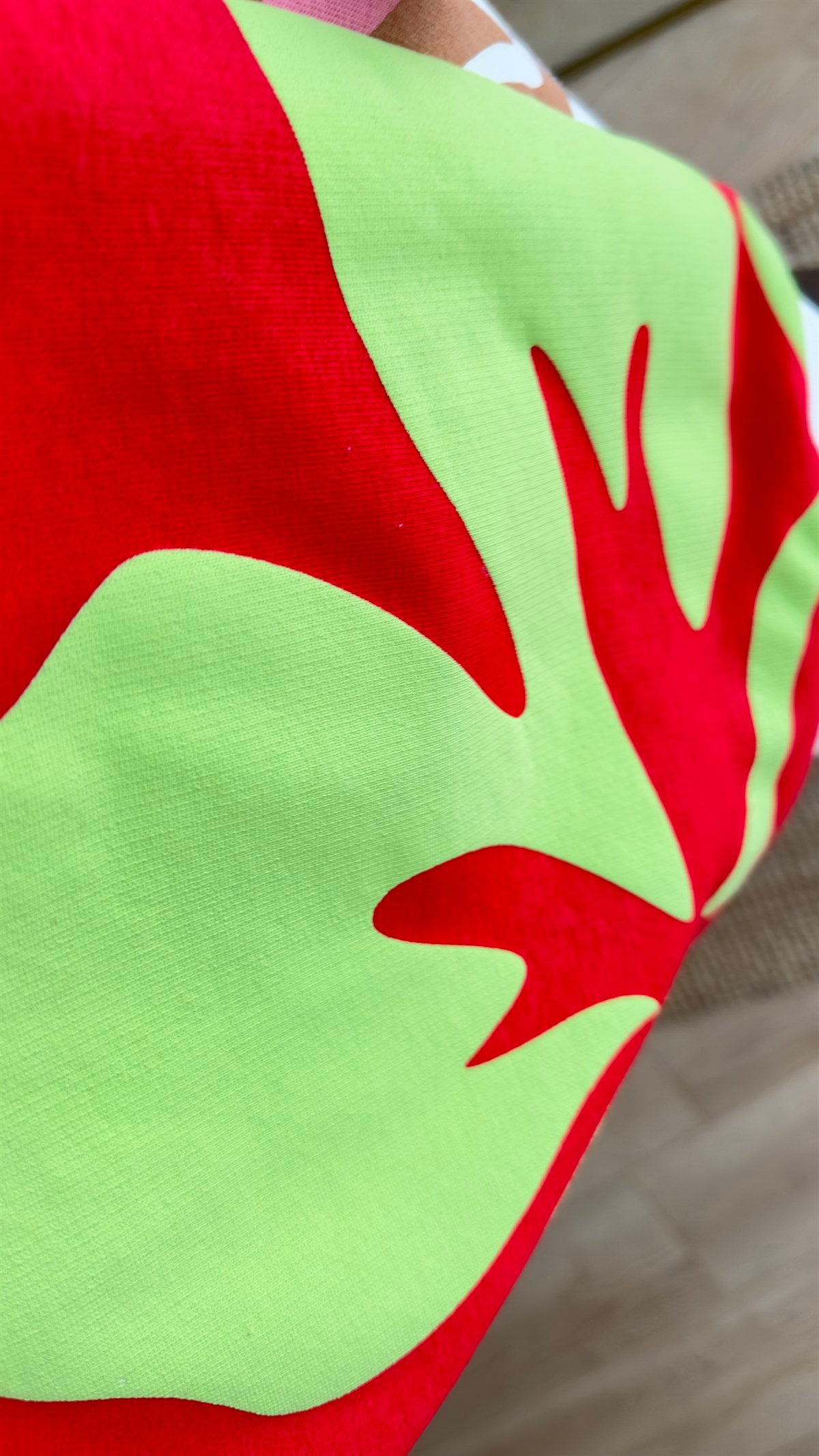 Renkli Baskılı Beyaz Sweatshirt