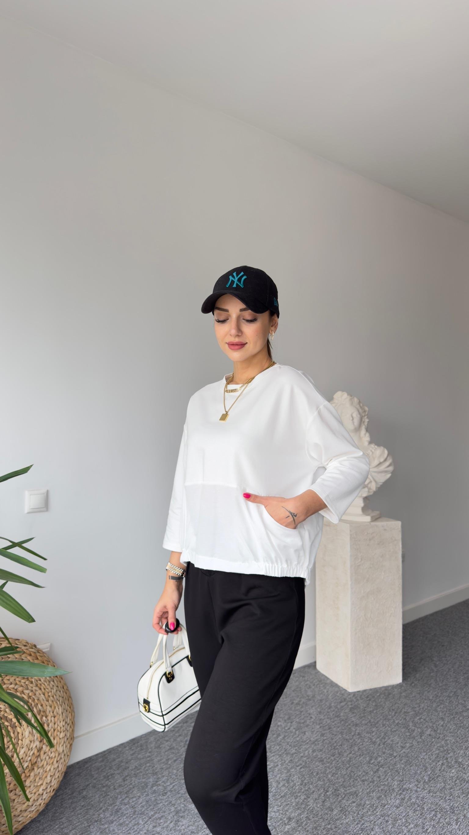 Sırt Çapraz Düğmeli Beyaz Bluz