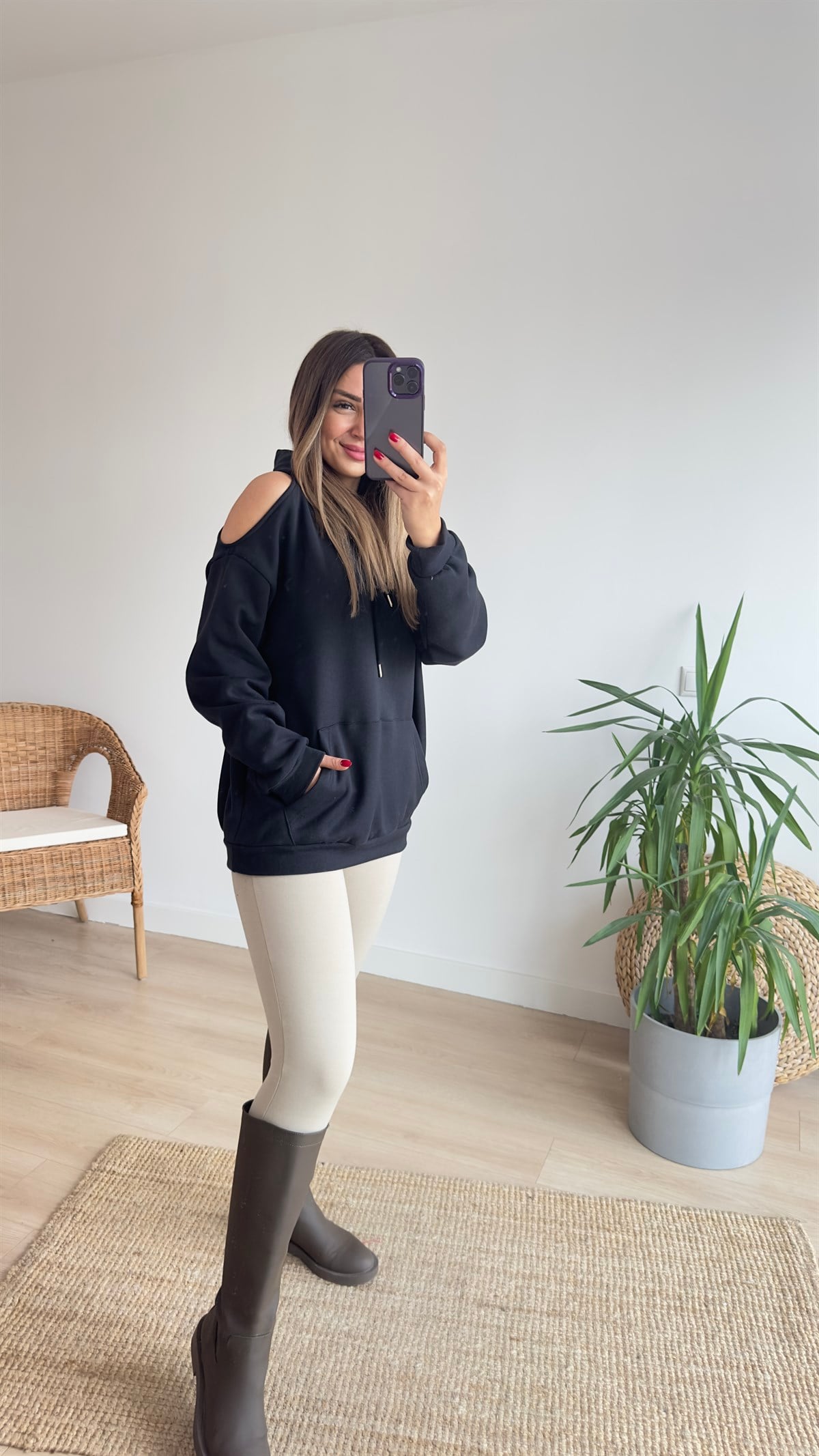Omuz Pencere Detaylı Siyah Sweat