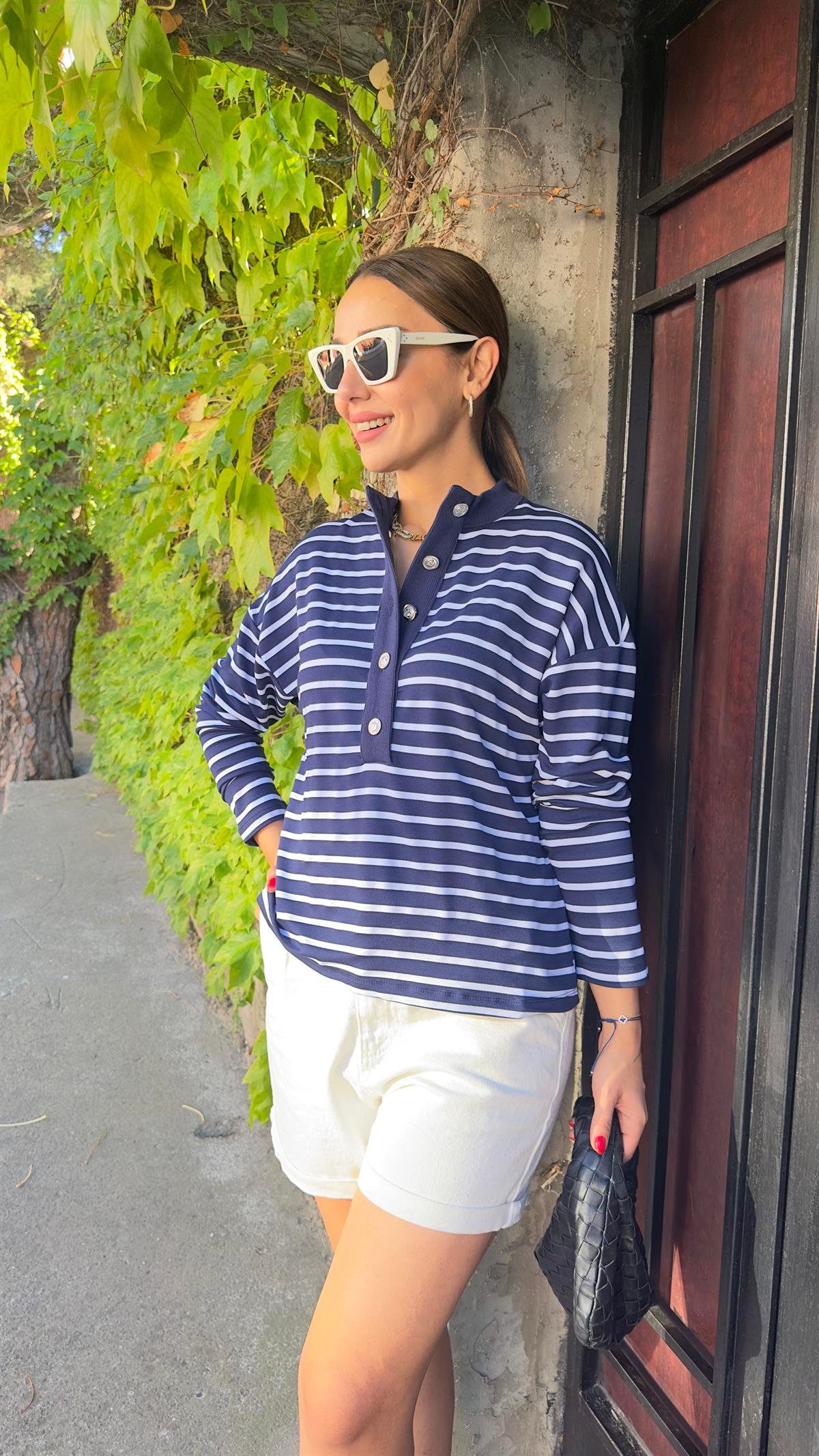 Yaka Düğmeli Massi Model Sweat