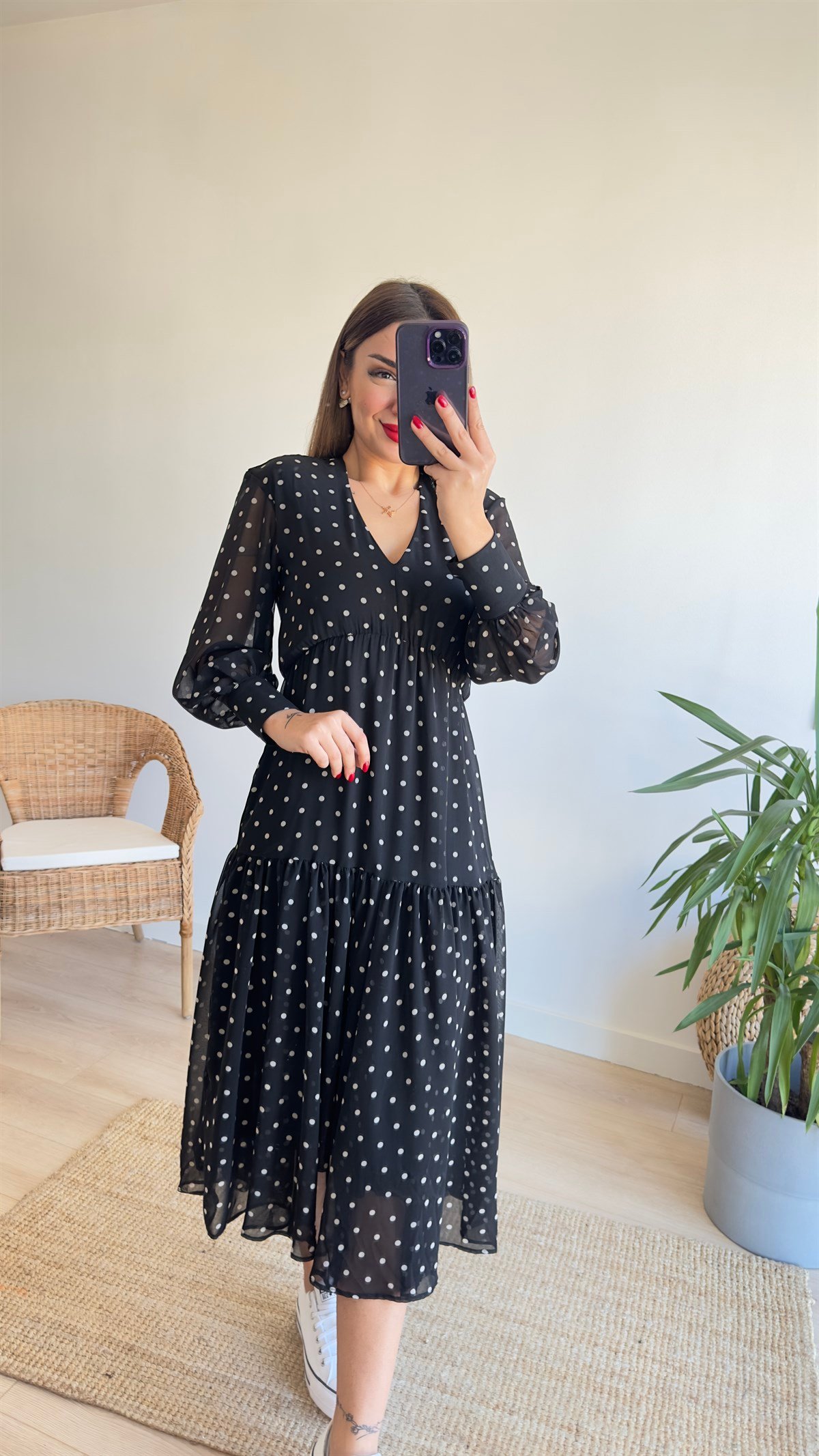 Orijinal Marka Puantiyeli V Yaka Elbise 