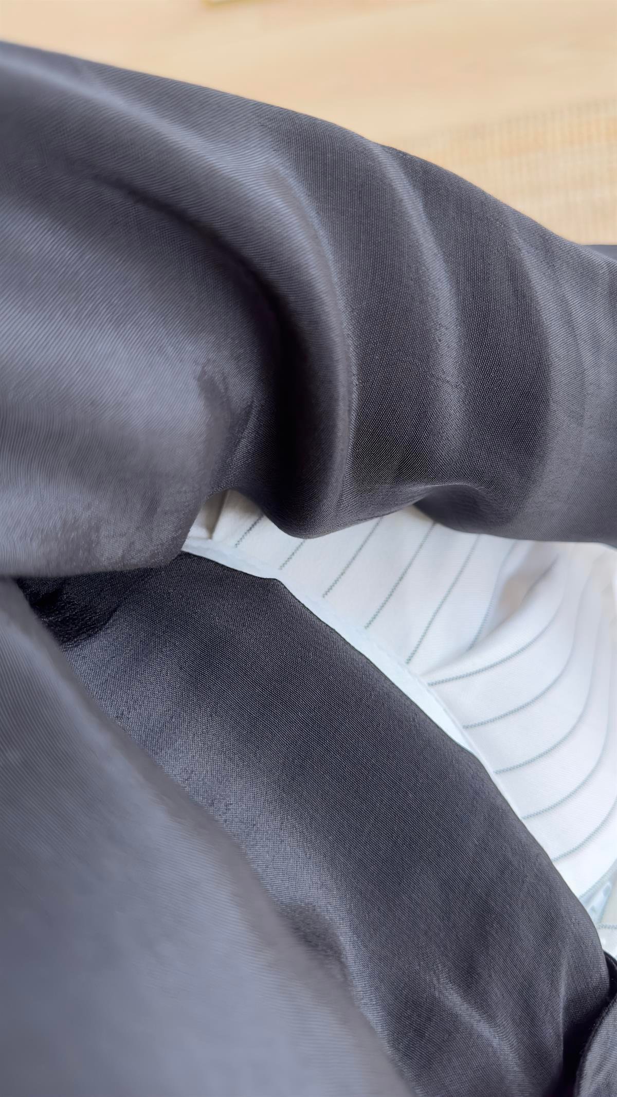 Giva Lastikli Siyah Bluz